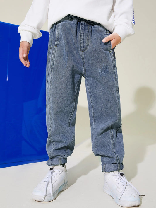ASK JUNIOR Tween Boy Casual Sports College Style Denim Jeans Medium Wash