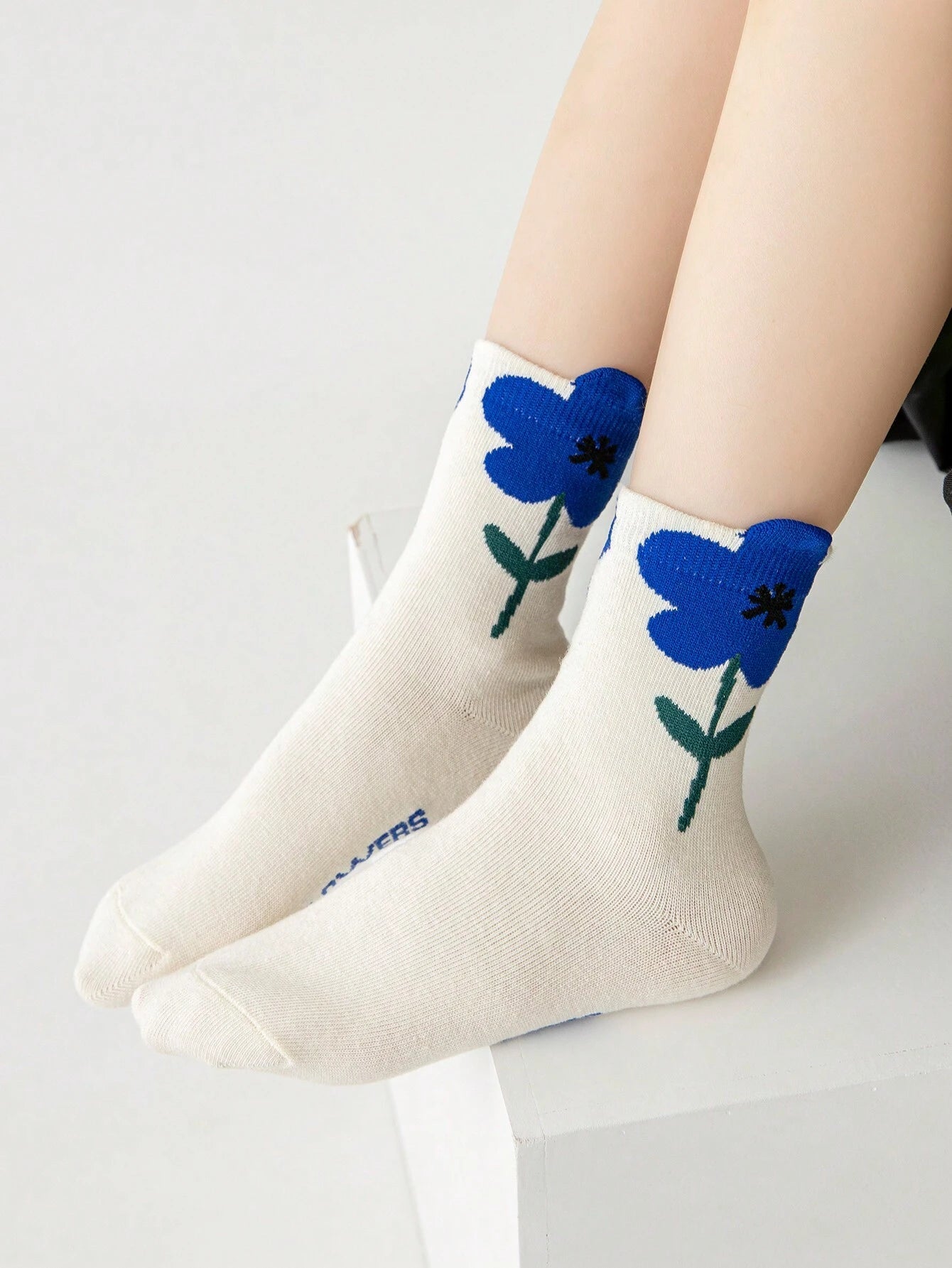 4pairs/Pack Girls' Spring Autumn All Seasons Solid Color Floral Sweet Style Mid-Calf Socks