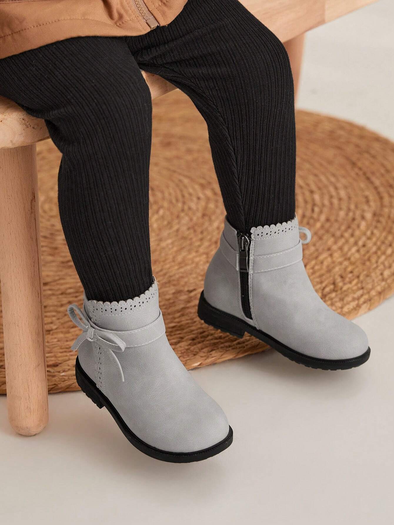 Cozy Pixies Baby Girls Bow Decor Breathable Fashion Classic Boots Grey