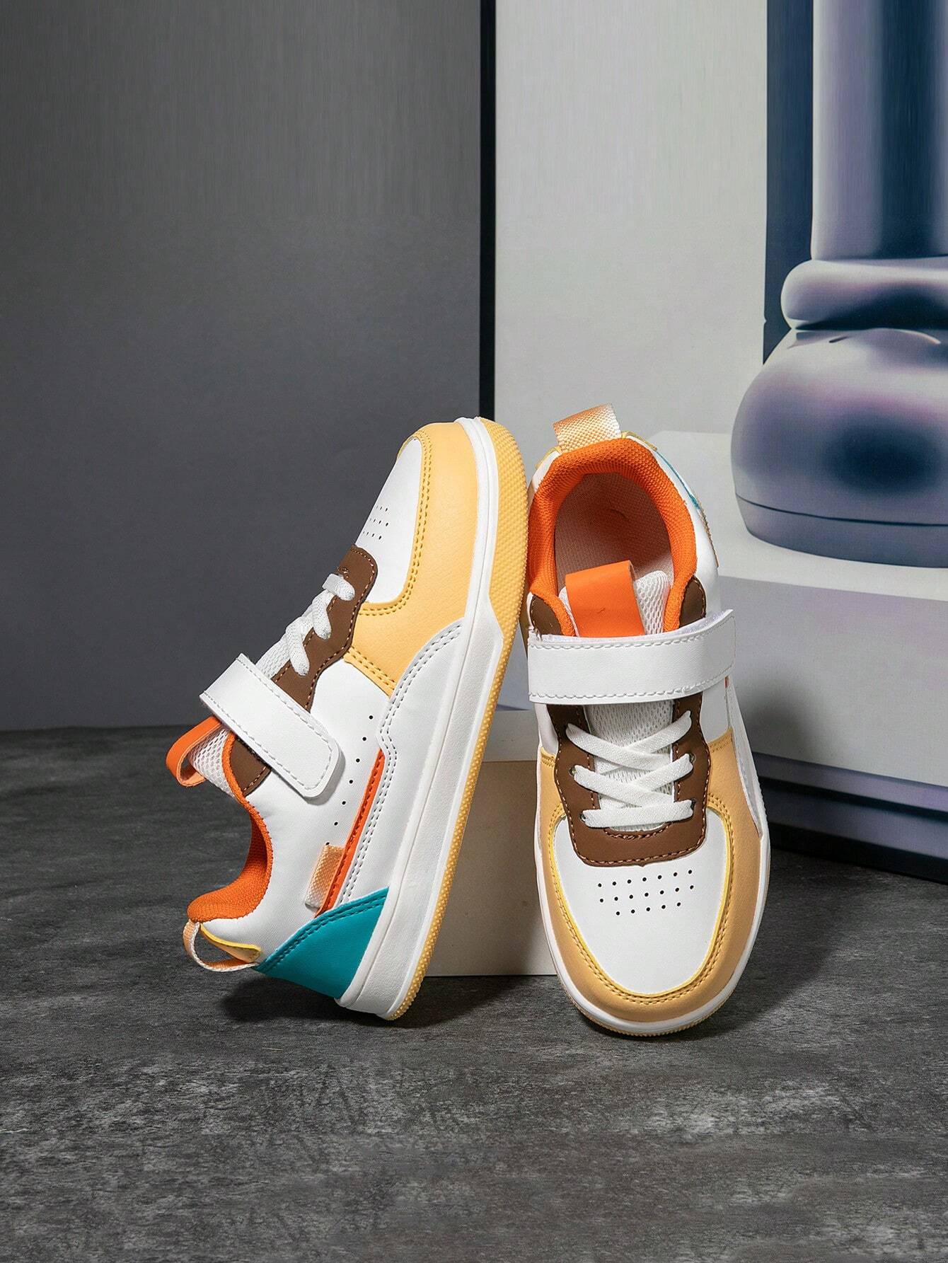 1pair Kids Sports Sneakers