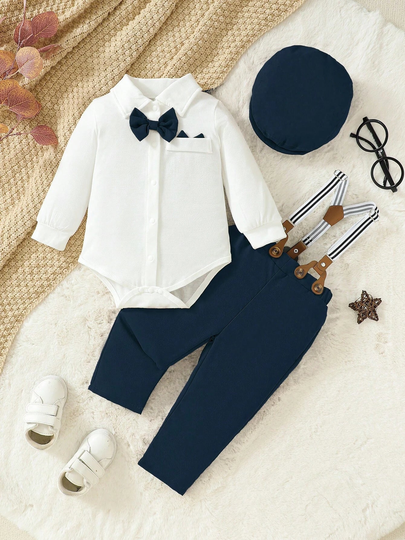 Gentleman Turn-down Collar Bowtie Shirt Suspender Pants With Beret Royal Blue