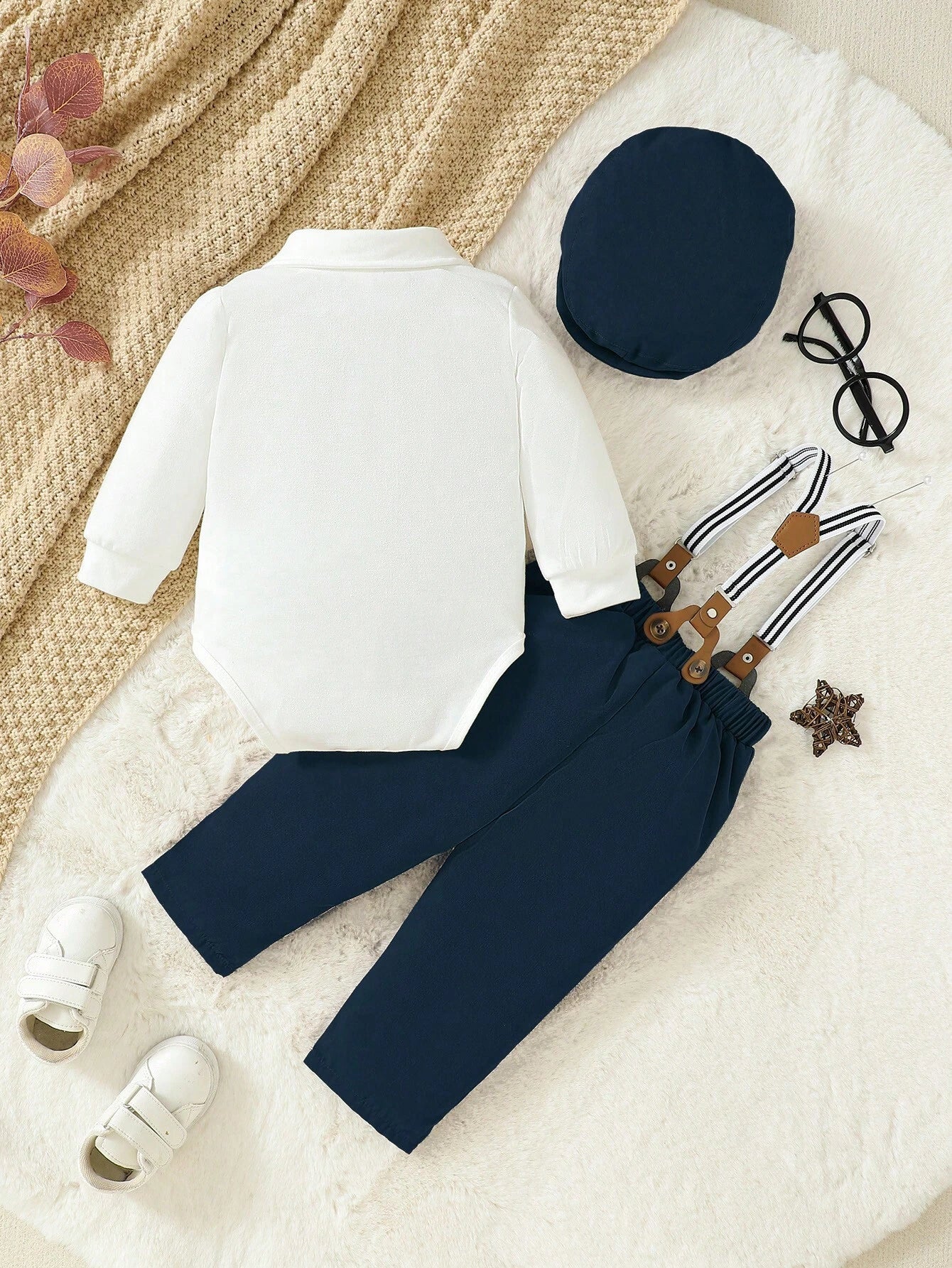 Gentleman Turn-down Collar Bowtie Shirt Suspender Pants With Beret