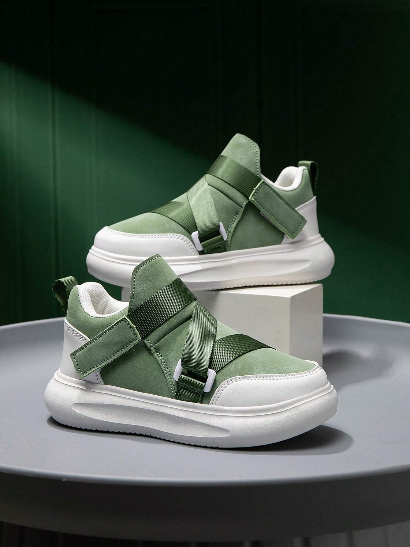 1 Pair Kids' Sports Shoes
