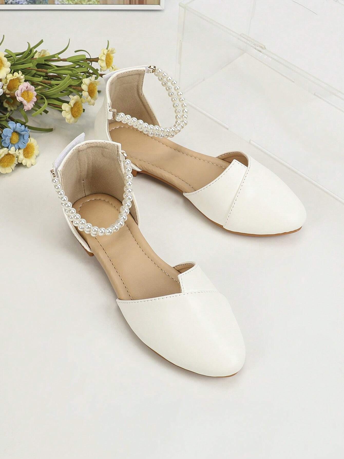 Fashionable Girls Pointed Toe Flat Shoes