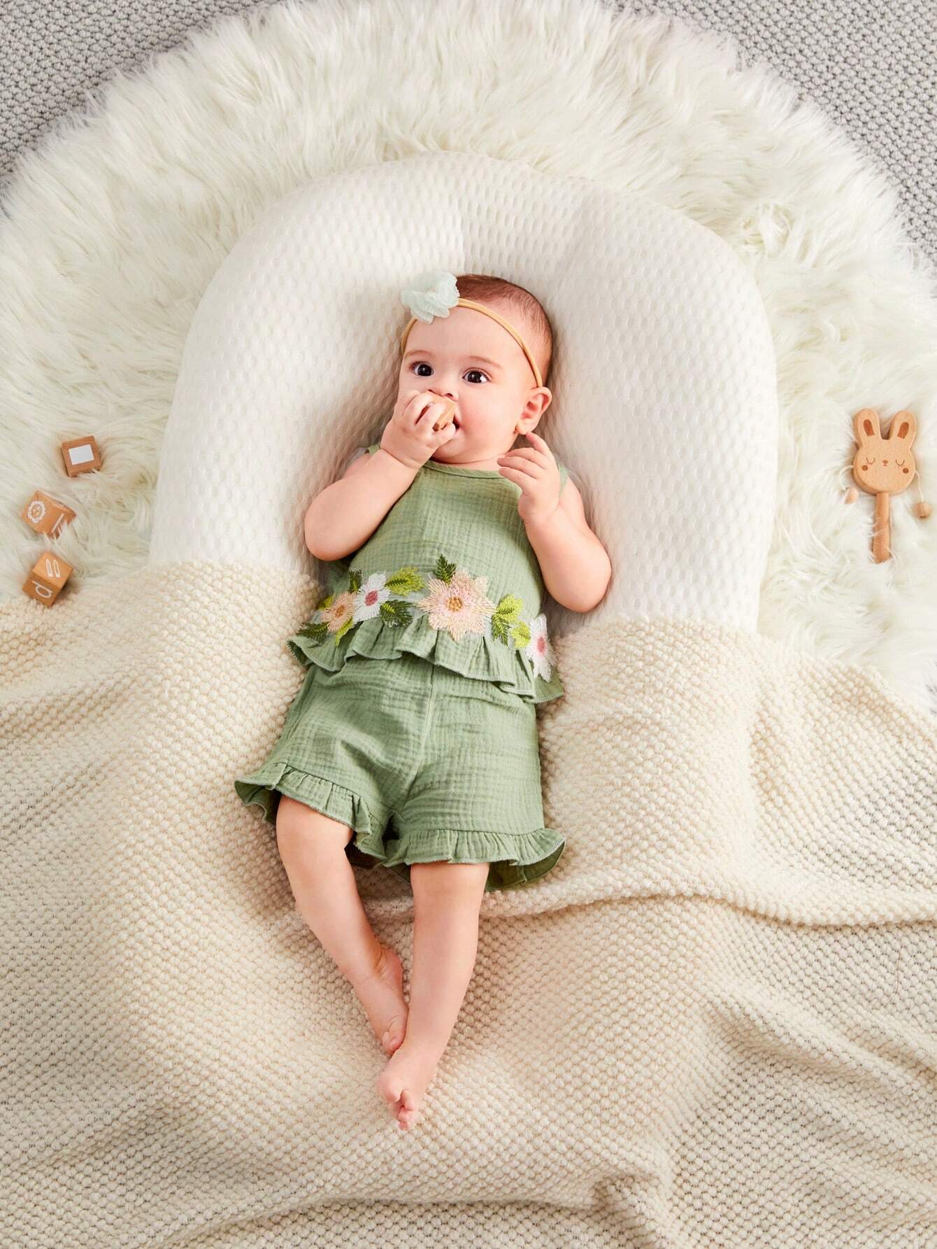 Baby Girl Flower Embroidery Applique Ruffle Hem Sleeveless Top And Shorts Set
