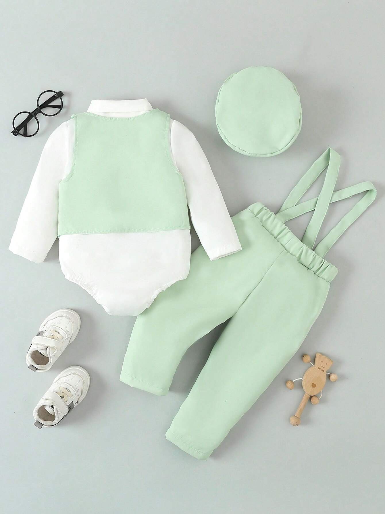 Multiple Pieces Baby Boy's Gentleman Style Buttoned Shirt With Bowtie, Suspender & Long Pants