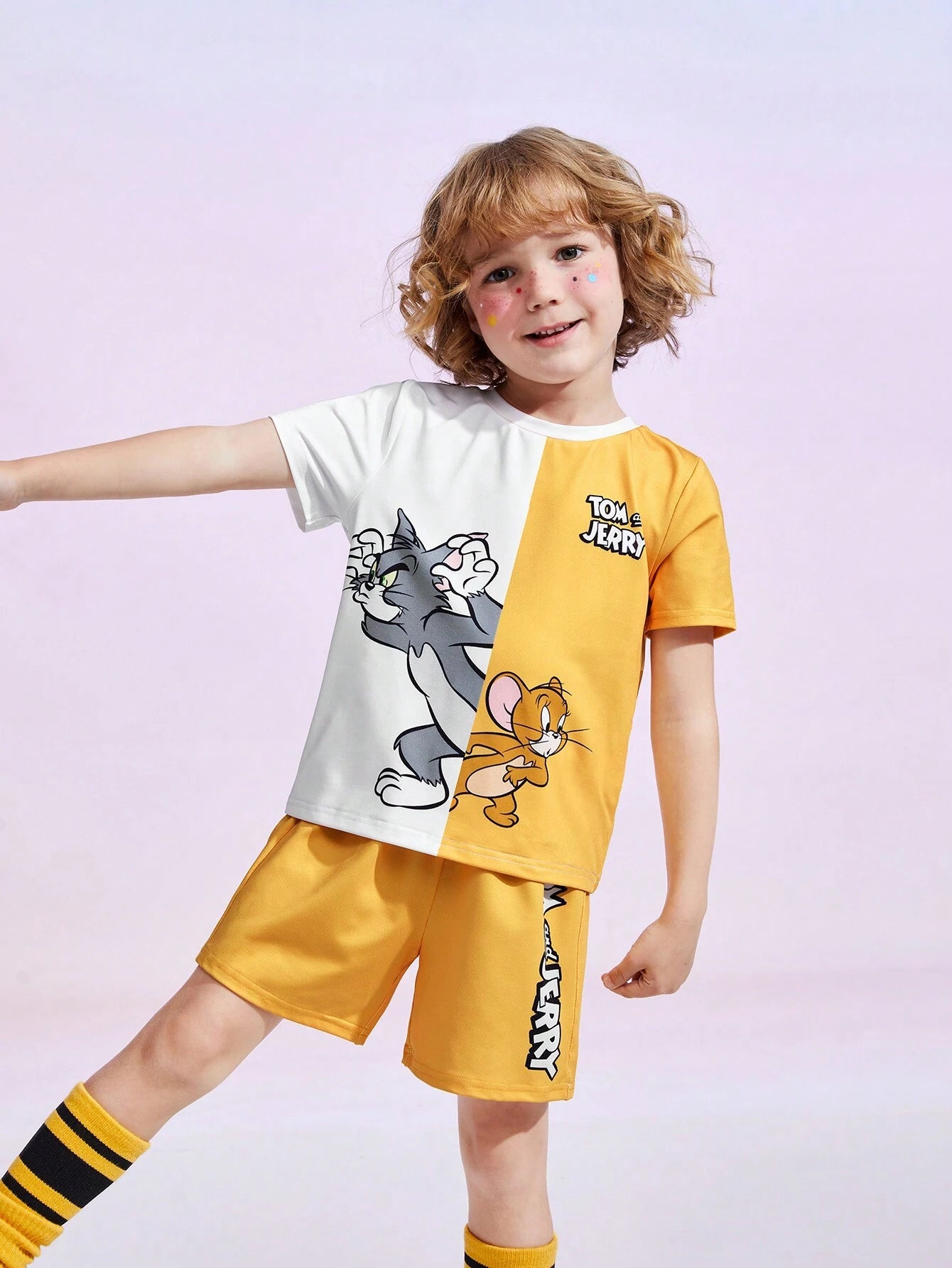 Young Boy Cartoon Graphic Colorblock Tee And Shorts Set