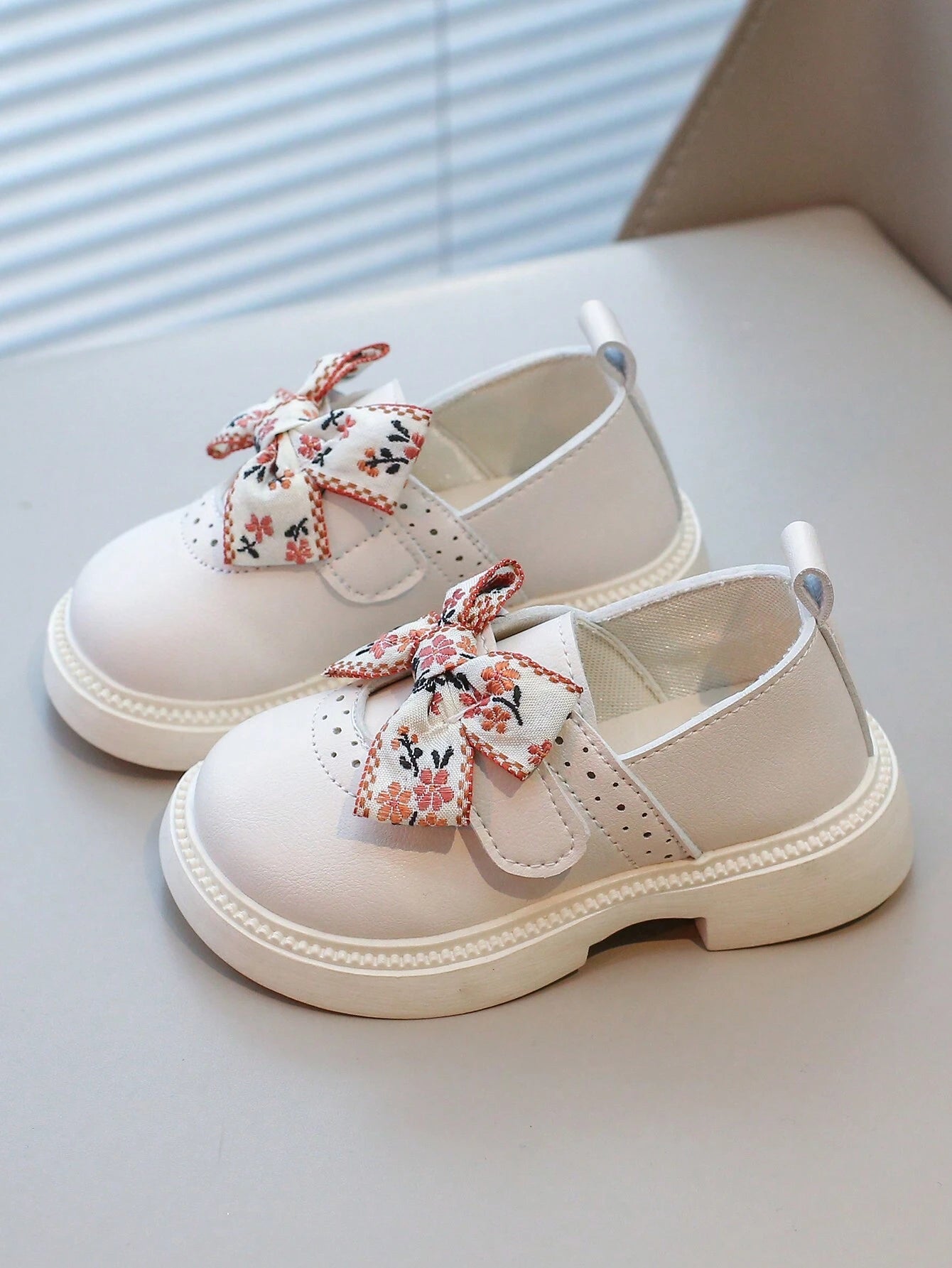 Children's College Style Bow Knot Soft Bottom Leather Shoes Girls' Shoes