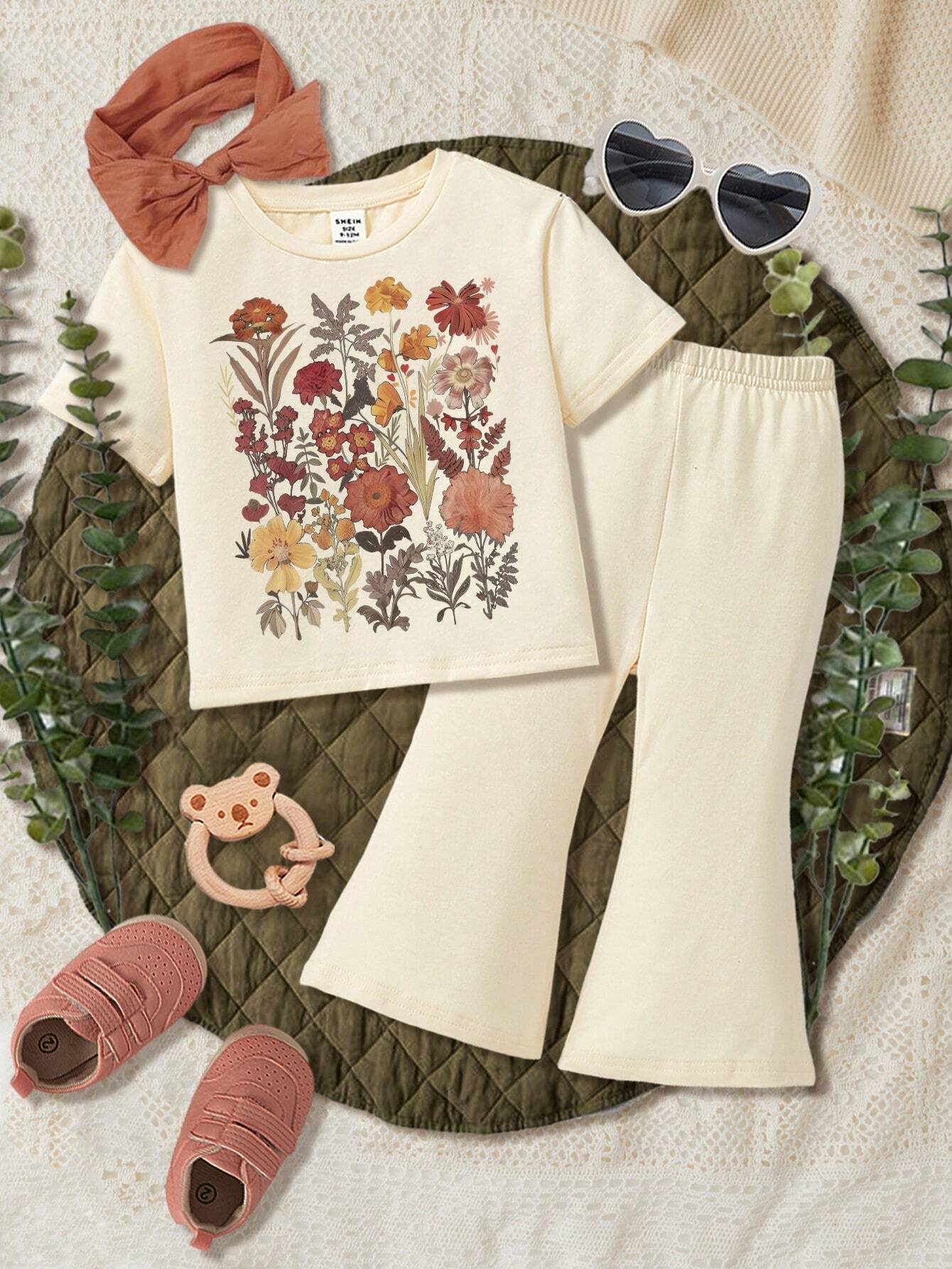 Baby Girls' Casual Simple Flower Print Short Sleeve T-Shirt And Flare Pants Set Beige