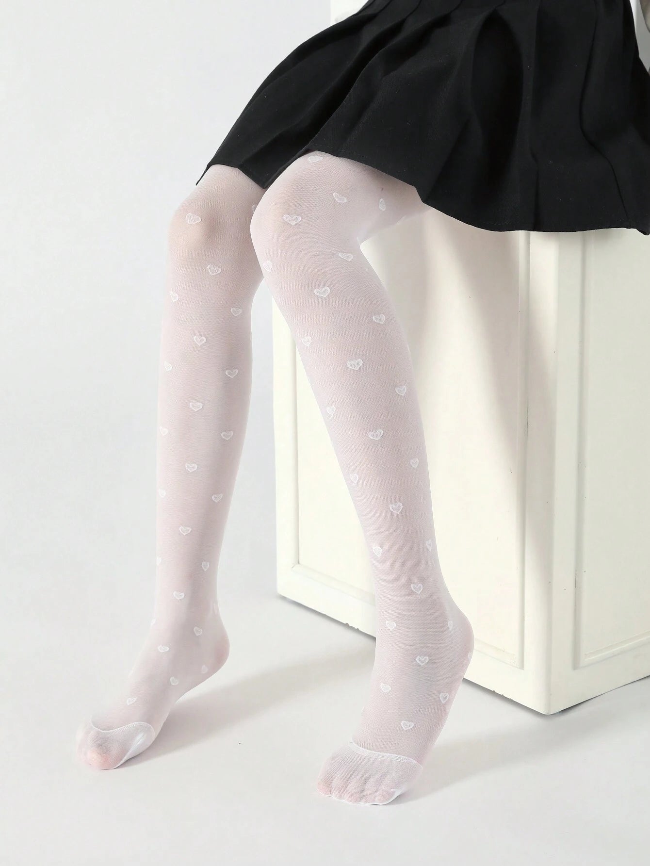 1pc Girls' Black Heart Pattern Jacquard Ultra-Thin And High Elasticity Pantyhose White 3
