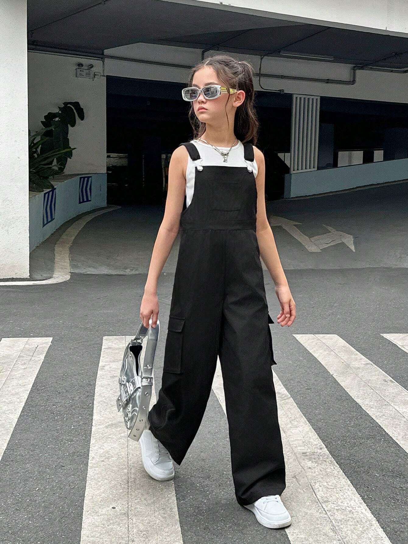 Tween Girls' Casual Sports Streetwear Vest Top And Overalls Set Black & White