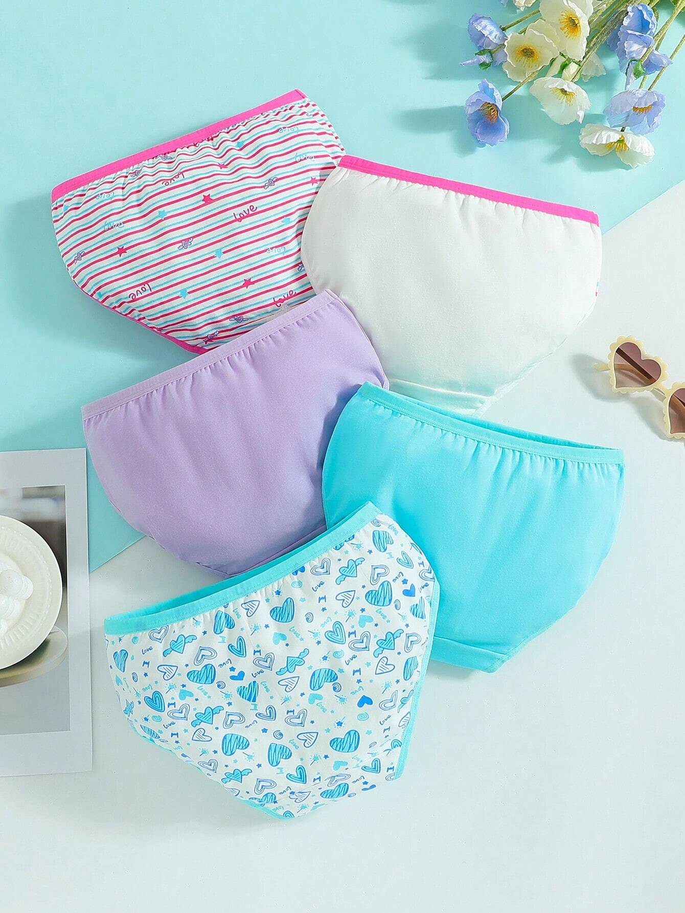 Tween Girl 5pcs Striped & Heart Print Contrast Binding Brief