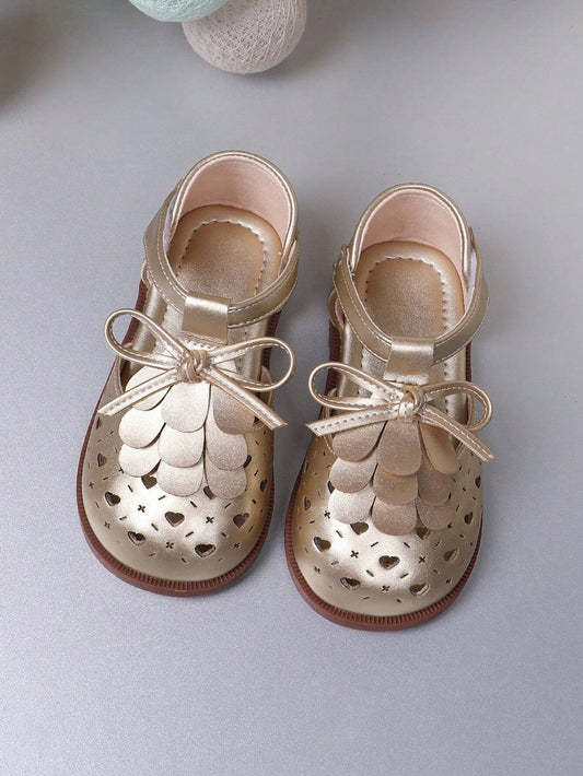 Baby Girls Mary Jane Shoes, Hollow Out Heart-Shaped With Gold Tassel Bowknot
