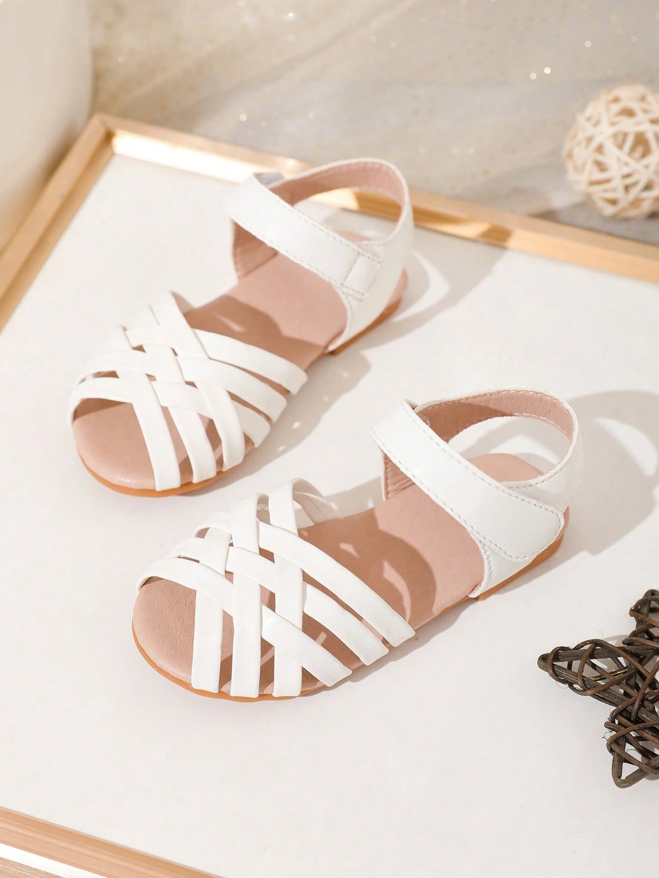 Infant Girls White Woven Shoes With Crisscross Strap White