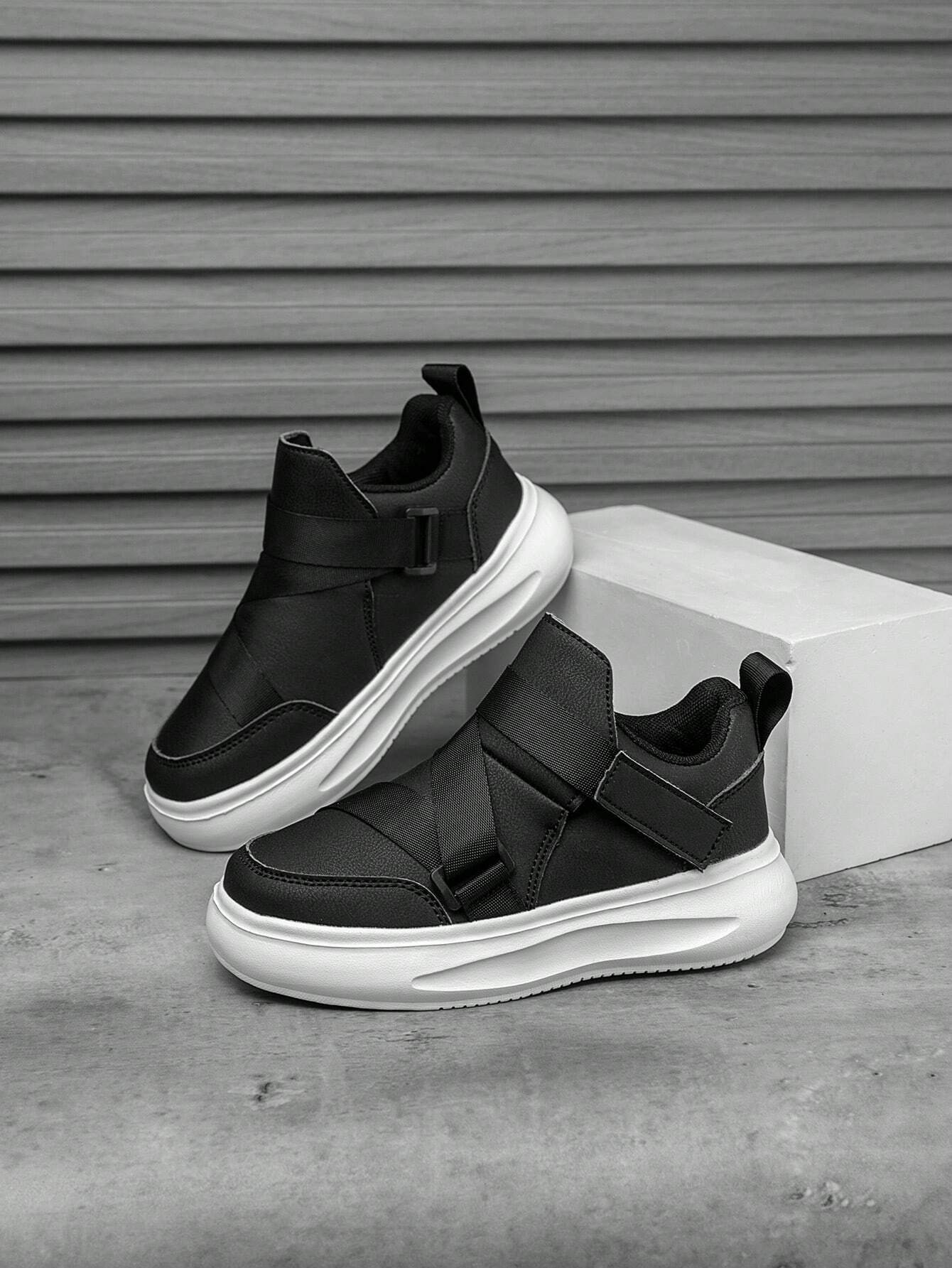 1 Pair Kids' Sports Shoes Black