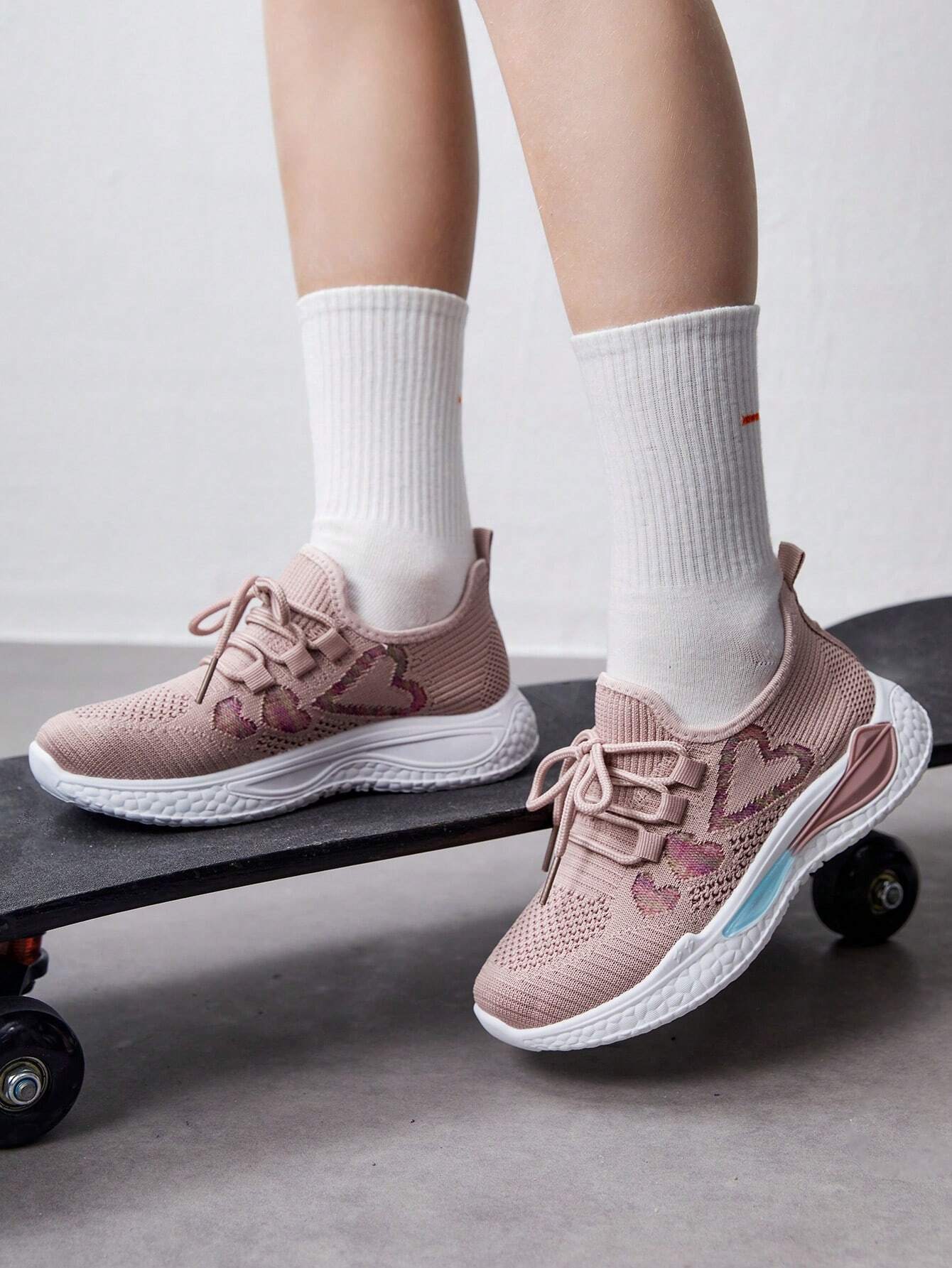 JNSQ 1 Pair All-Match Casual Versatile Breathable Lace-Up Boys Black Soft Sole Sneakers Pink