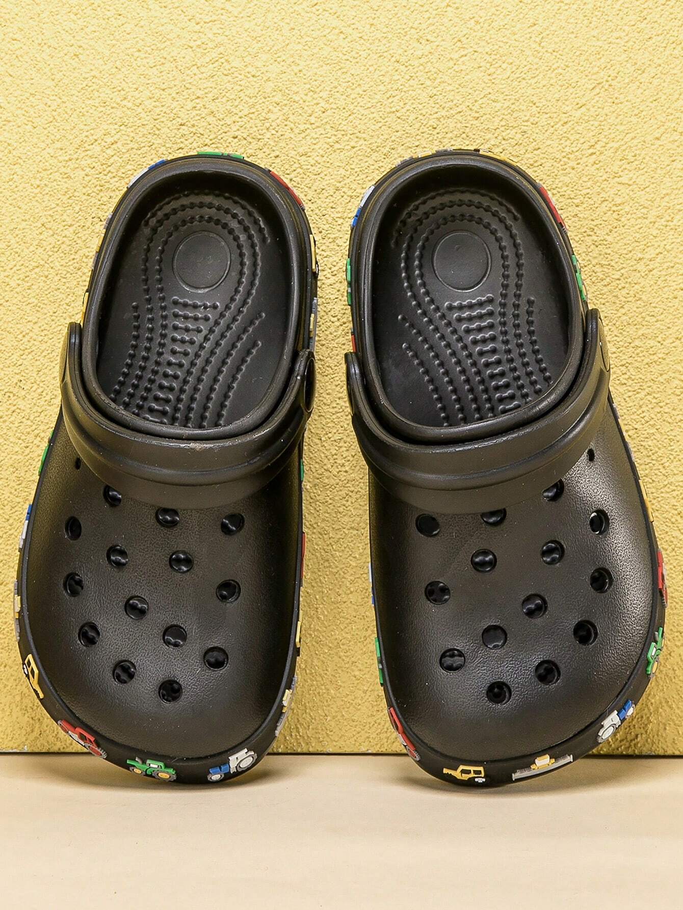 Boys' Comfortable And Stylish Casual EVA Beach Shoes With Holes