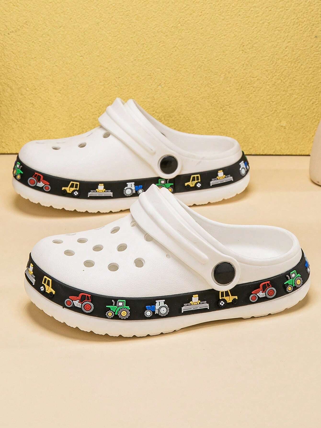 Boys' Comfortable And Stylish Casual EVA Beach Shoes With Holes White