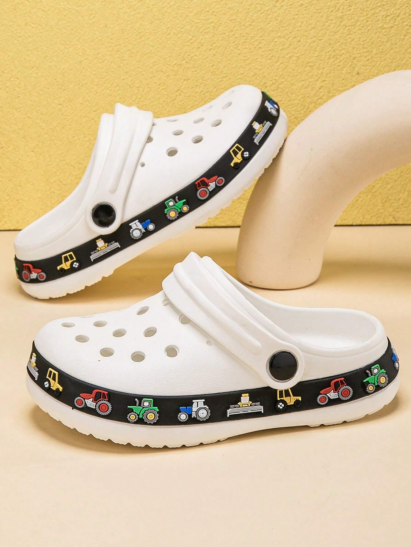Boys' Comfortable And Stylish Casual EVA Beach Shoes With Holes
