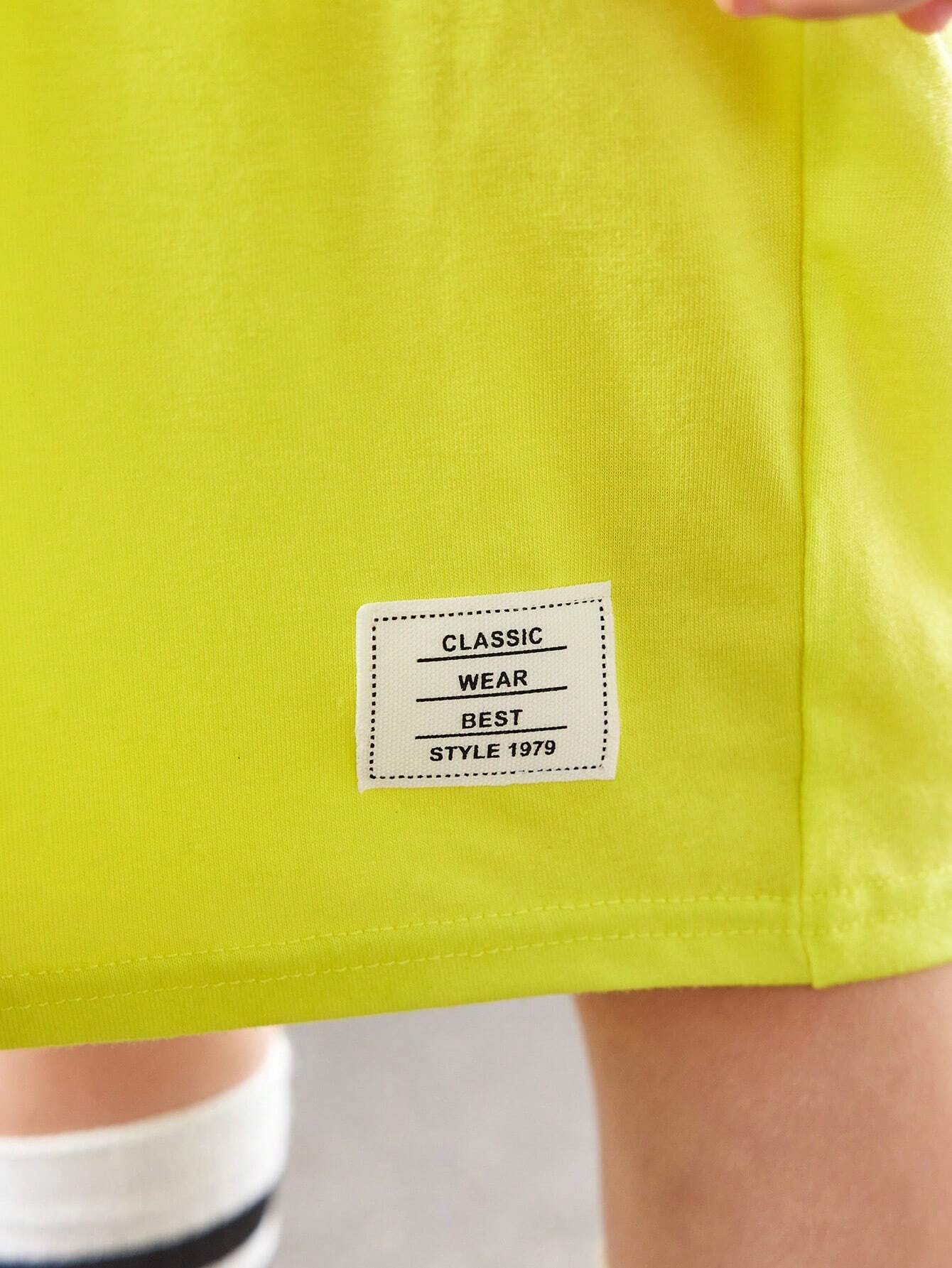 2pcs Street Style Loose Fit Round Neck T-Shirt With Big Letters And Elastic Waistband Decorative Bright Shorts Suit