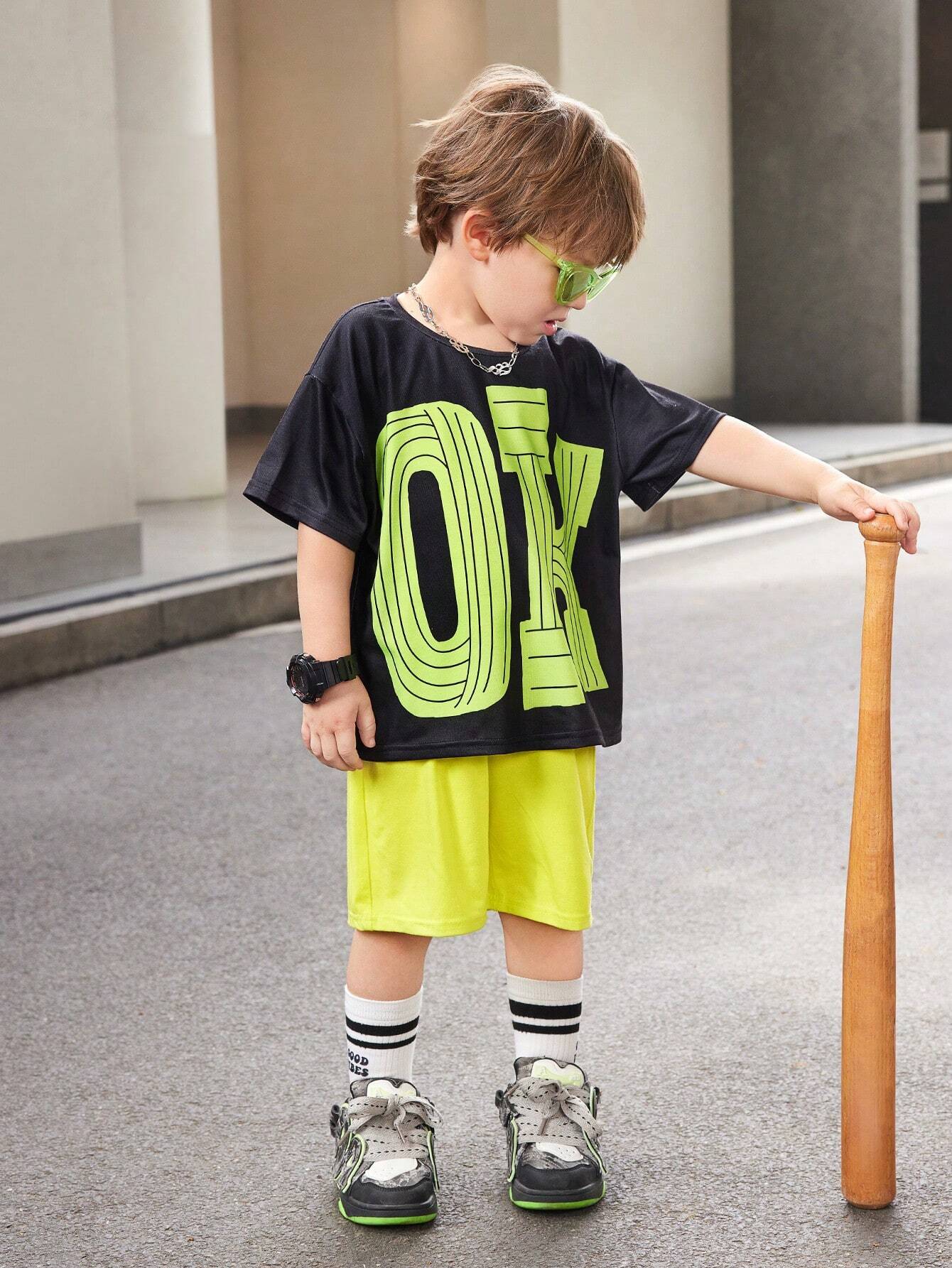 2pcs Street Style Loose Fit Round Neck T-Shirt With Big Letters And Elastic Waistband Decorative Bright Shorts Suit