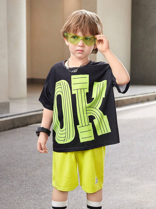 2pcs Street Style Loose Fit Round Neck T-Shirt With Big Letters And Elastic Waistband Decorative Bright Shorts Suit Green