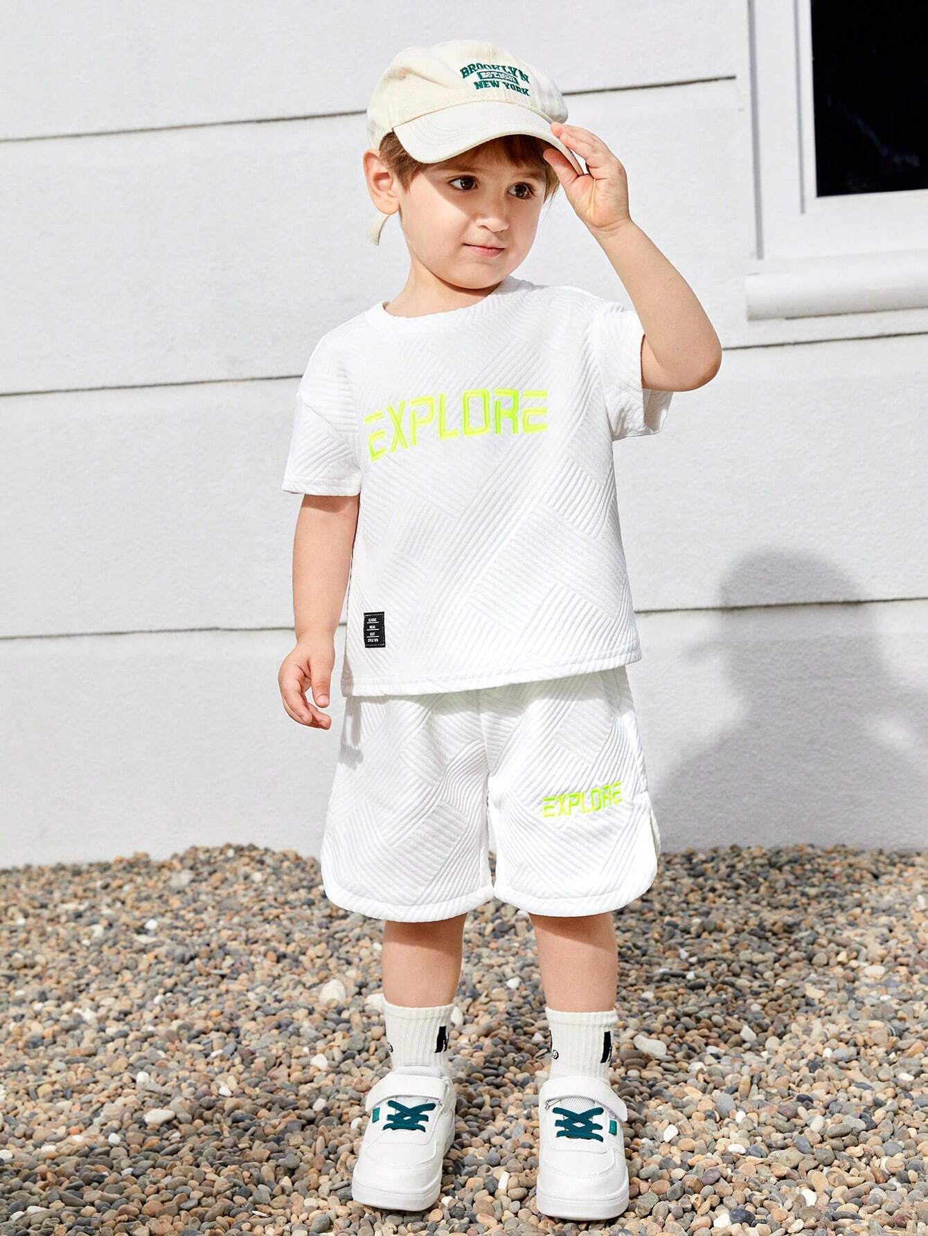 2pcs Young Boys' Loose Fit Casual Round Neck Drop Shoulder Letter Printed T-Shirt And Pants Set