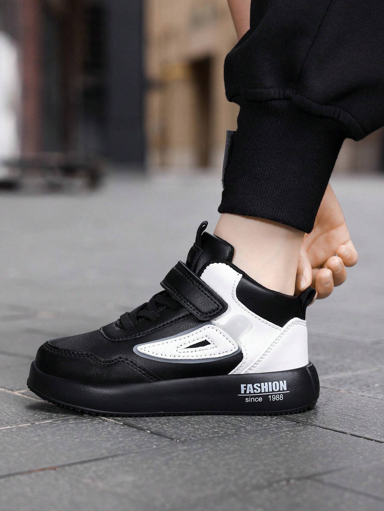 1 Pair Children Leather Waterproof Casual Shoes