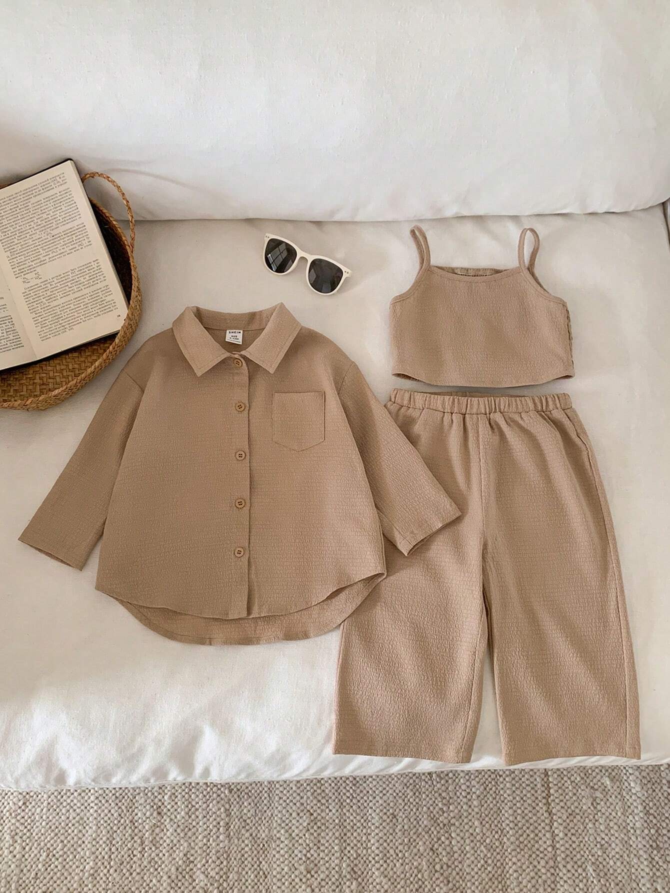 3pcs Baby Girls Minimalist Solid Color "Babygirl" Shirt, Pullover, And Pant Set