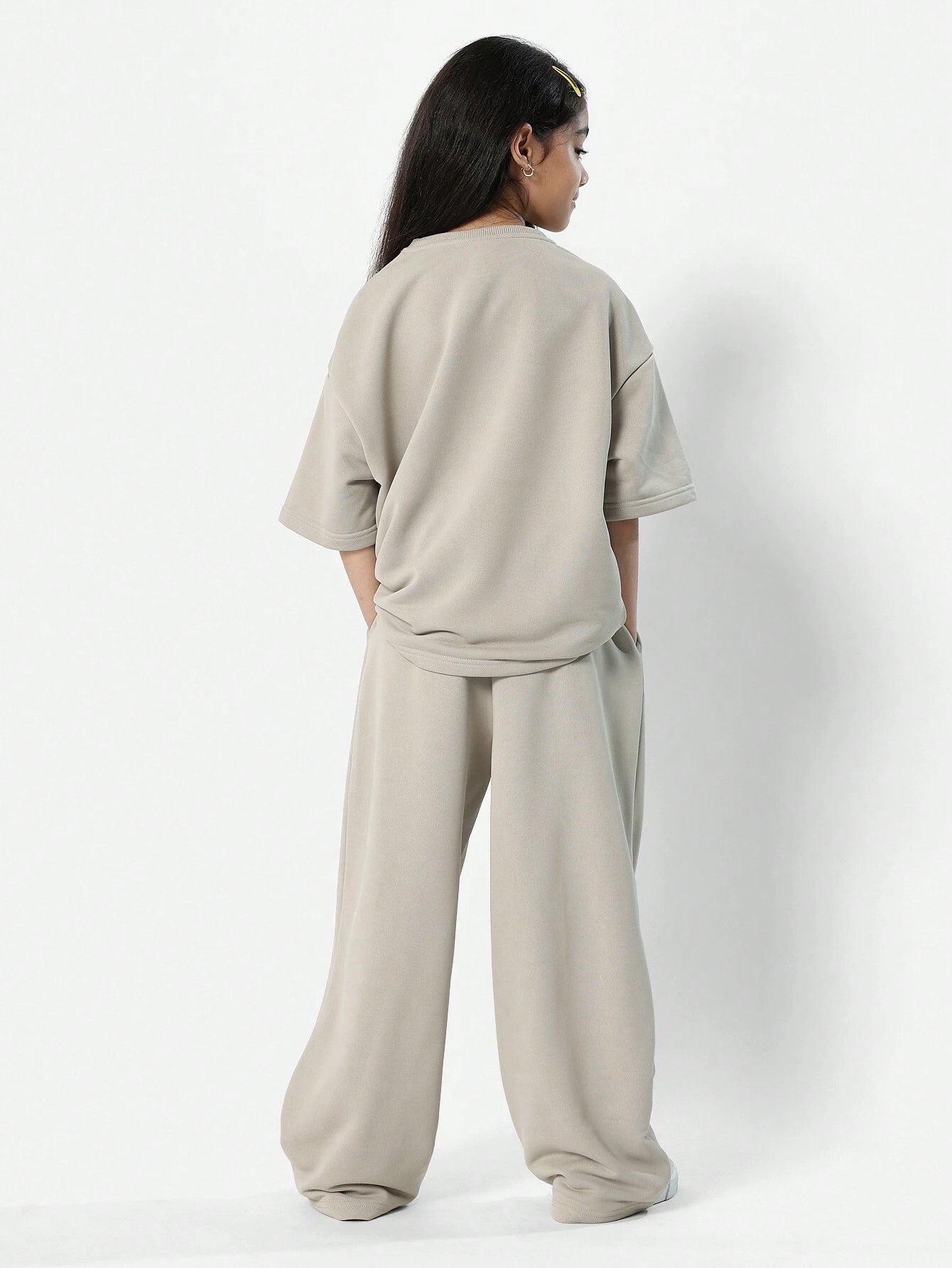 Tween Girls Everyday Oversized Tee And Loose Fit Jogger With New York Graphic Print