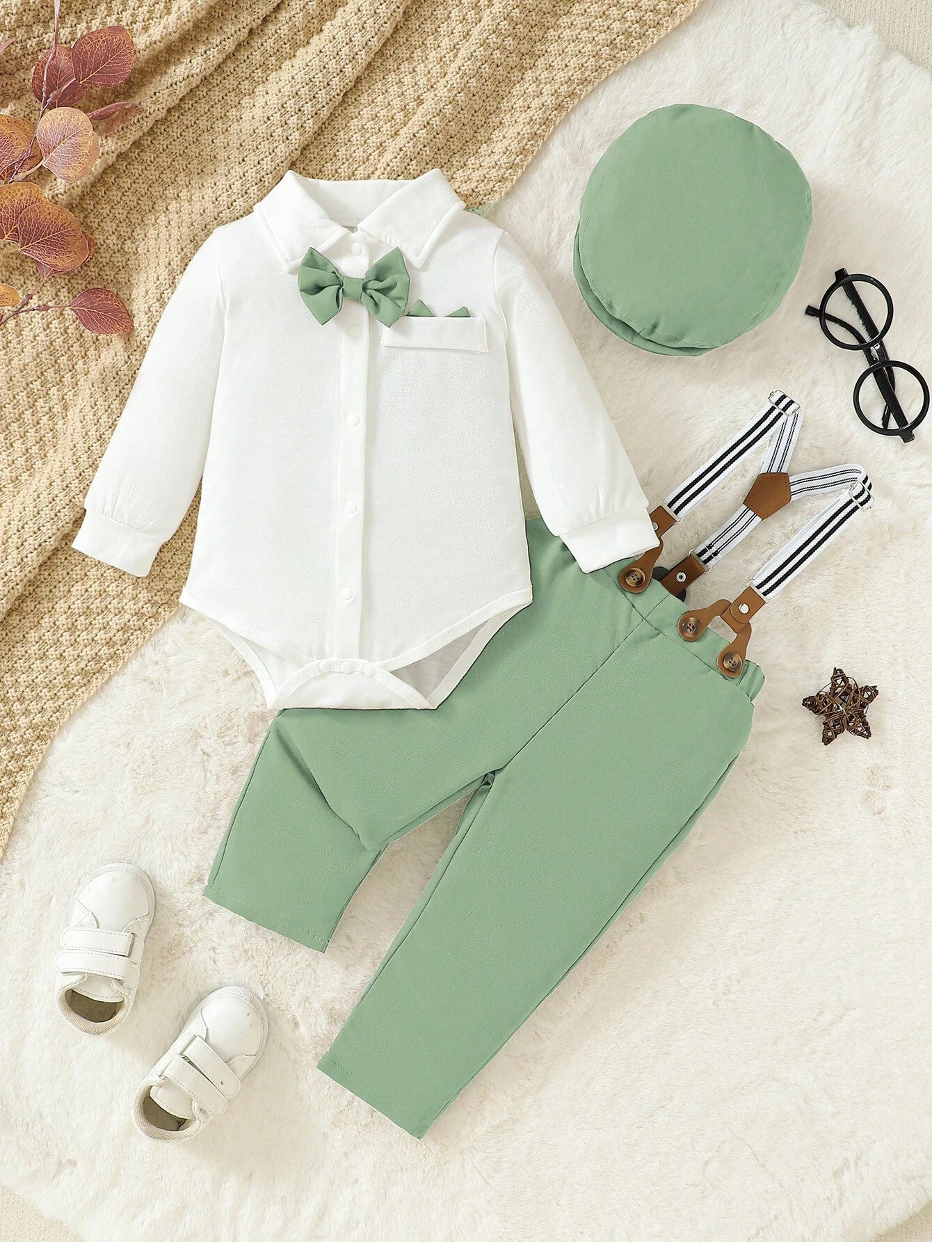 Gentleman Turn-down Collar Bowtie Shirt Suspender Pants With Beret Mint Green