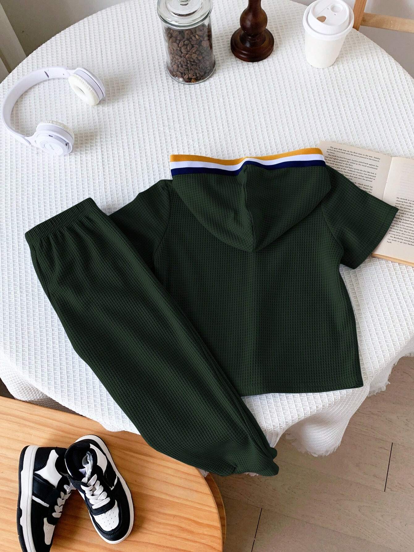 2pcs Young Boys' Casual Color Block Short Sleeve Hooded Top And Long Pants