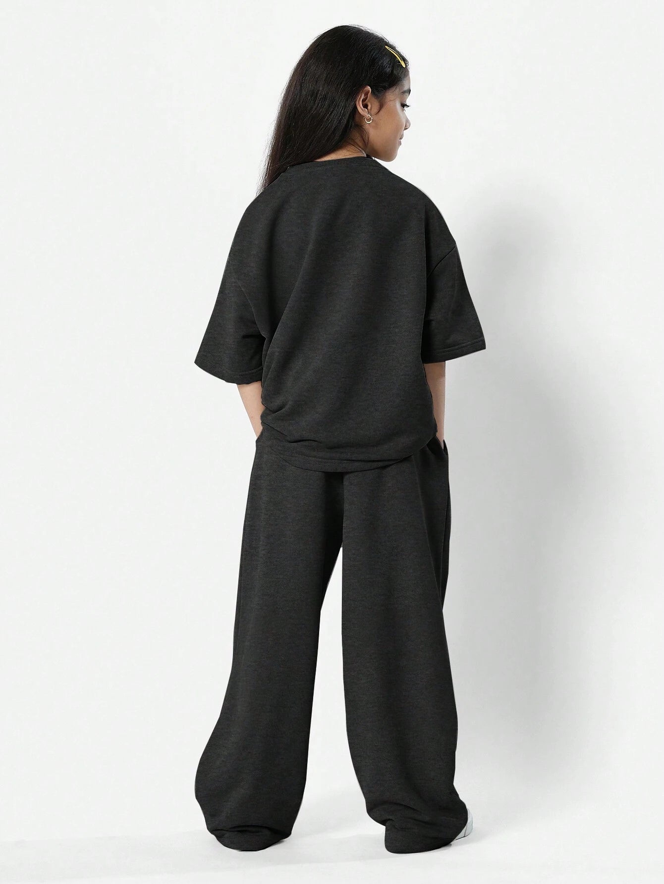 Tween Girls Everyday Oversized Tee And Loose Fit Jogger With New York Graphic Print