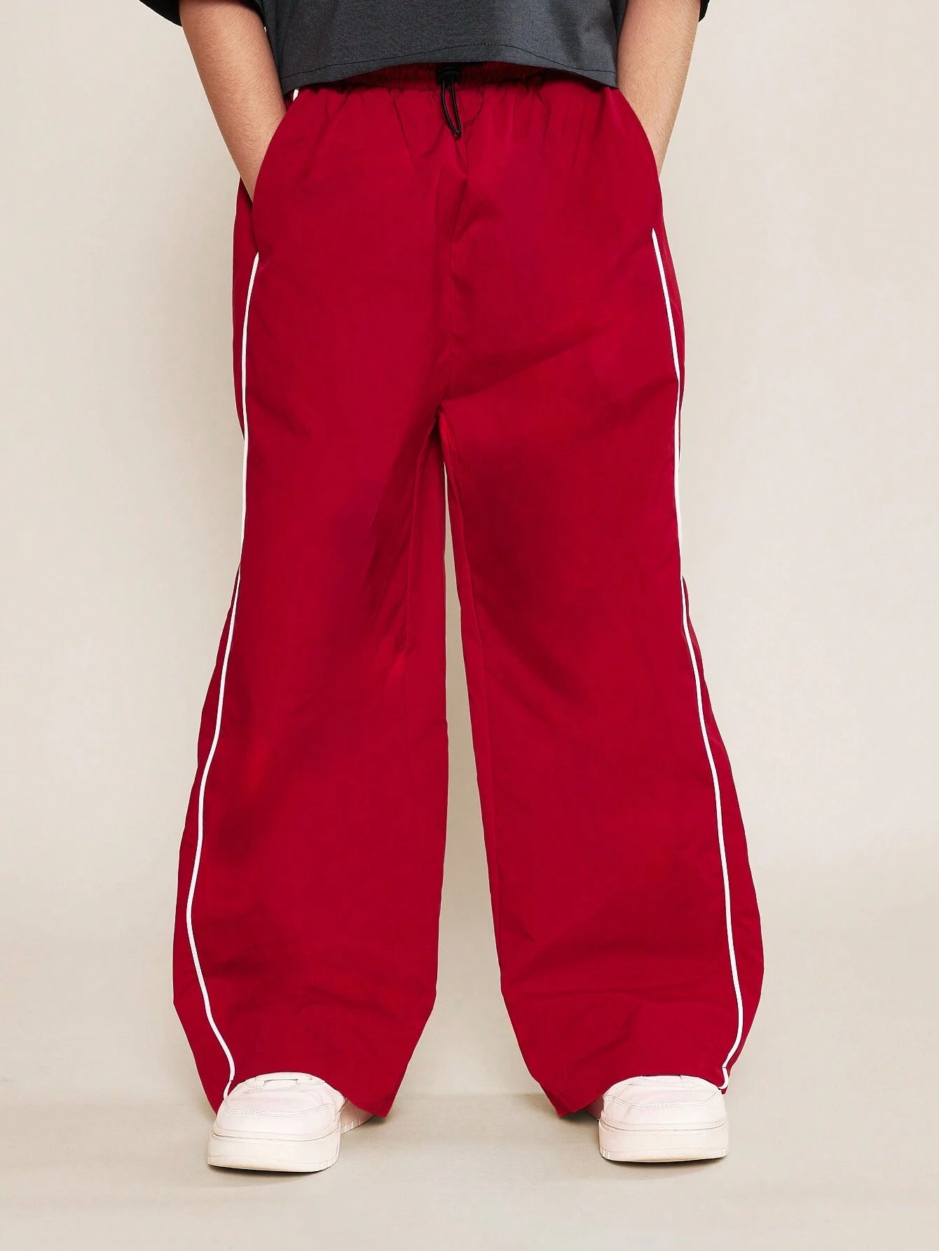 Tween Girls Crop Fit Tee With Chicago Graphic Print And Nylon Red Pant