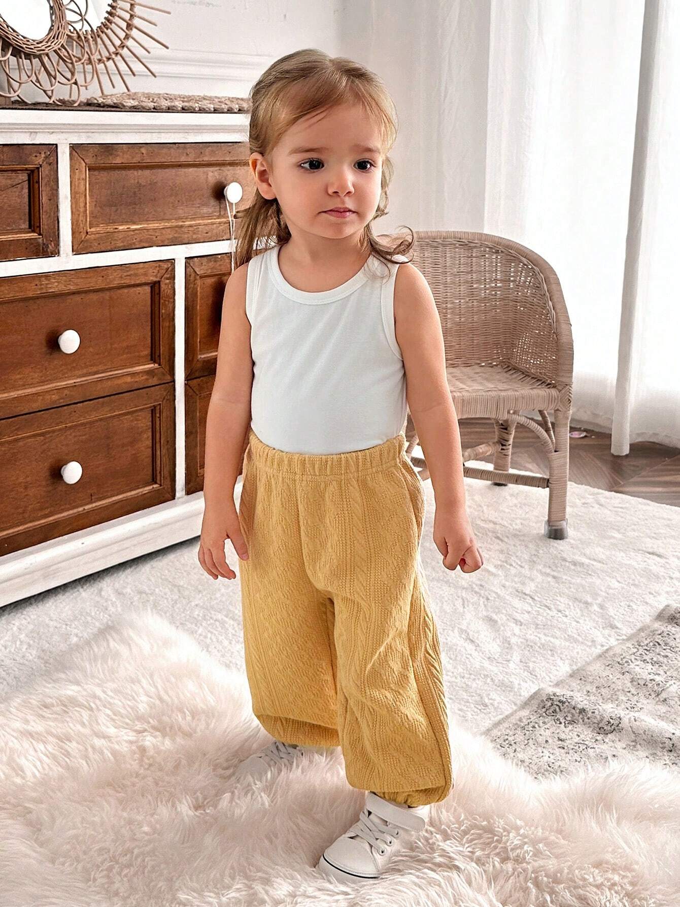 Wildeya Babygirl 3pcs Set Texture Detail Yellow Top