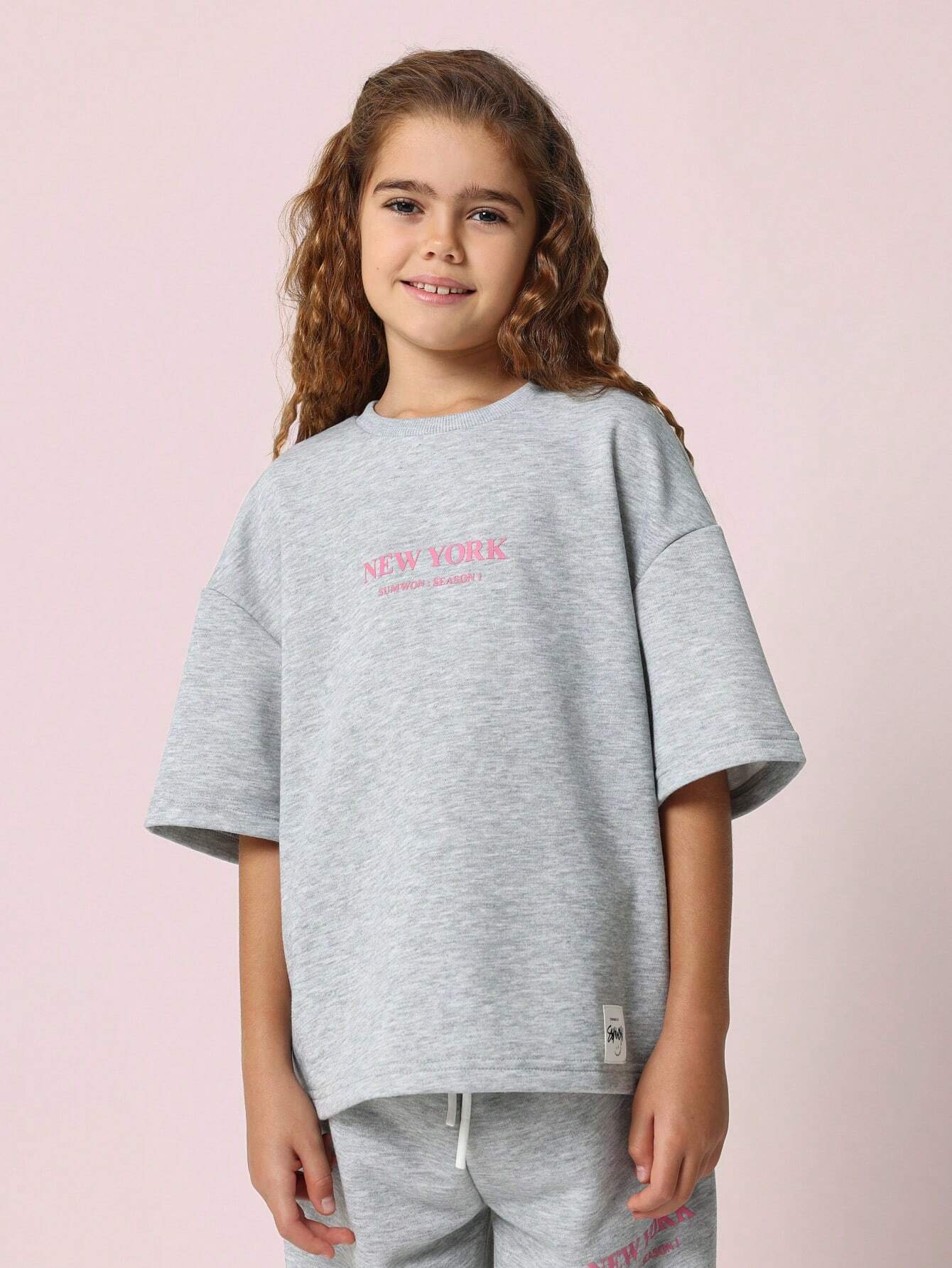 Tween Girls Everyday Oversized Tee And Loose Fit Jogger With New York Graphic Print