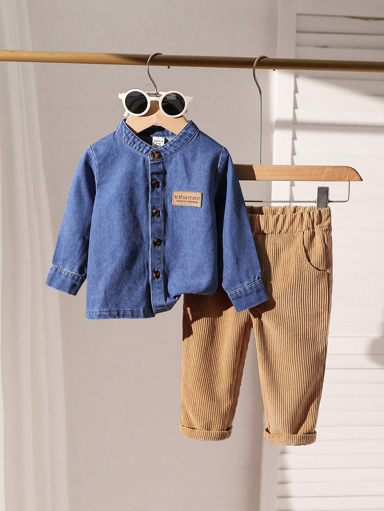 2pcs Baby Boys' Casual Denim Collar Long Sleeve Shirt With Letter Print And Khaki Pants Set Dark Wash