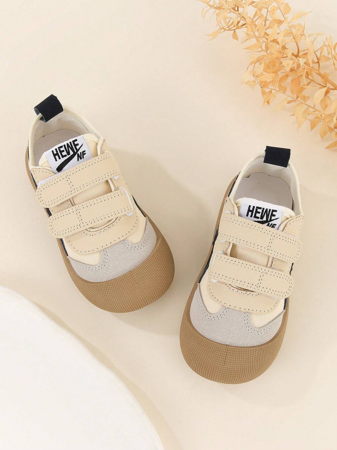 Fashionable Unisex Lightweight Rubber Sole Running Shoes