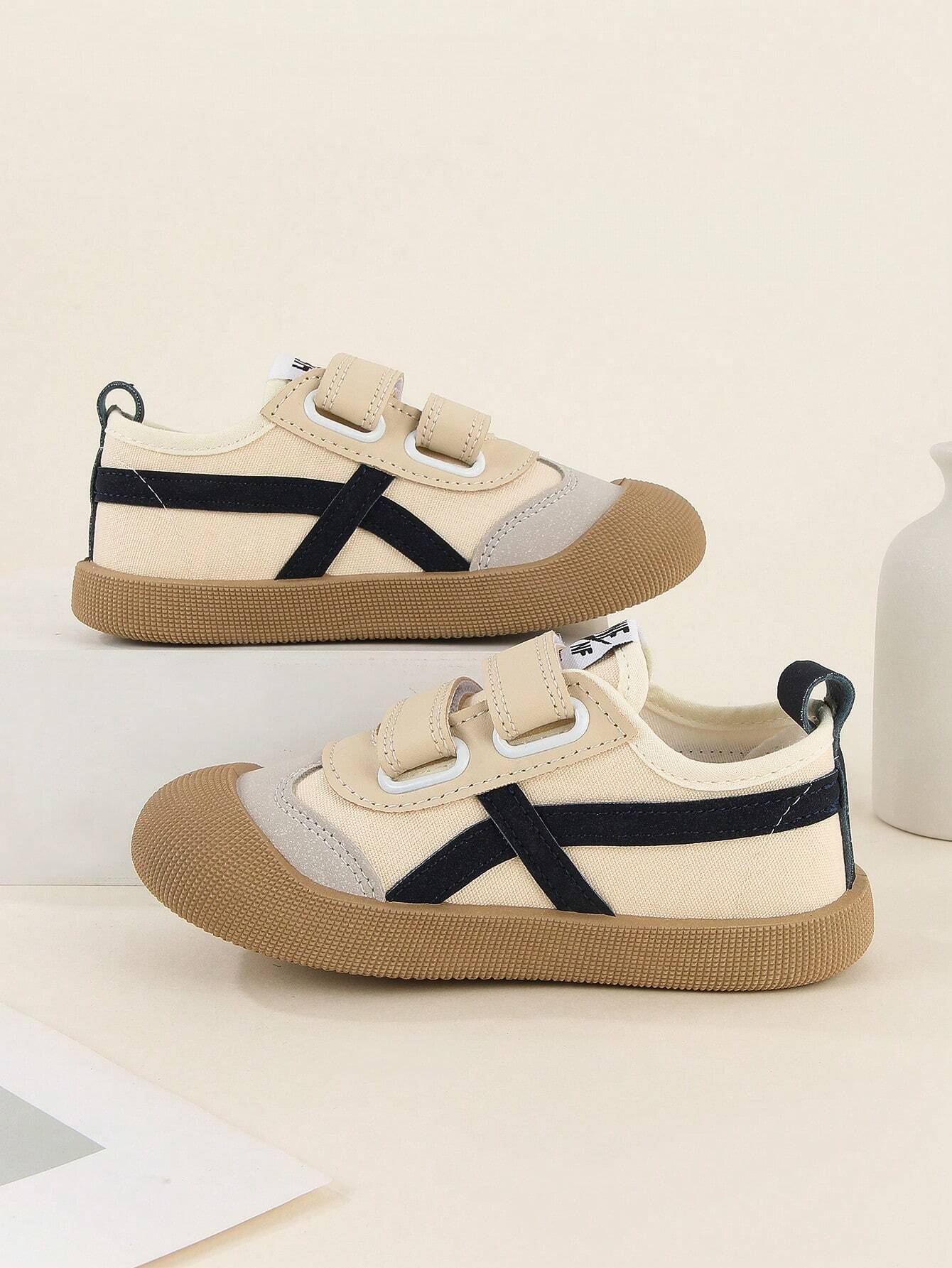 Fashionable Unisex Lightweight Rubber Sole Running Shoes