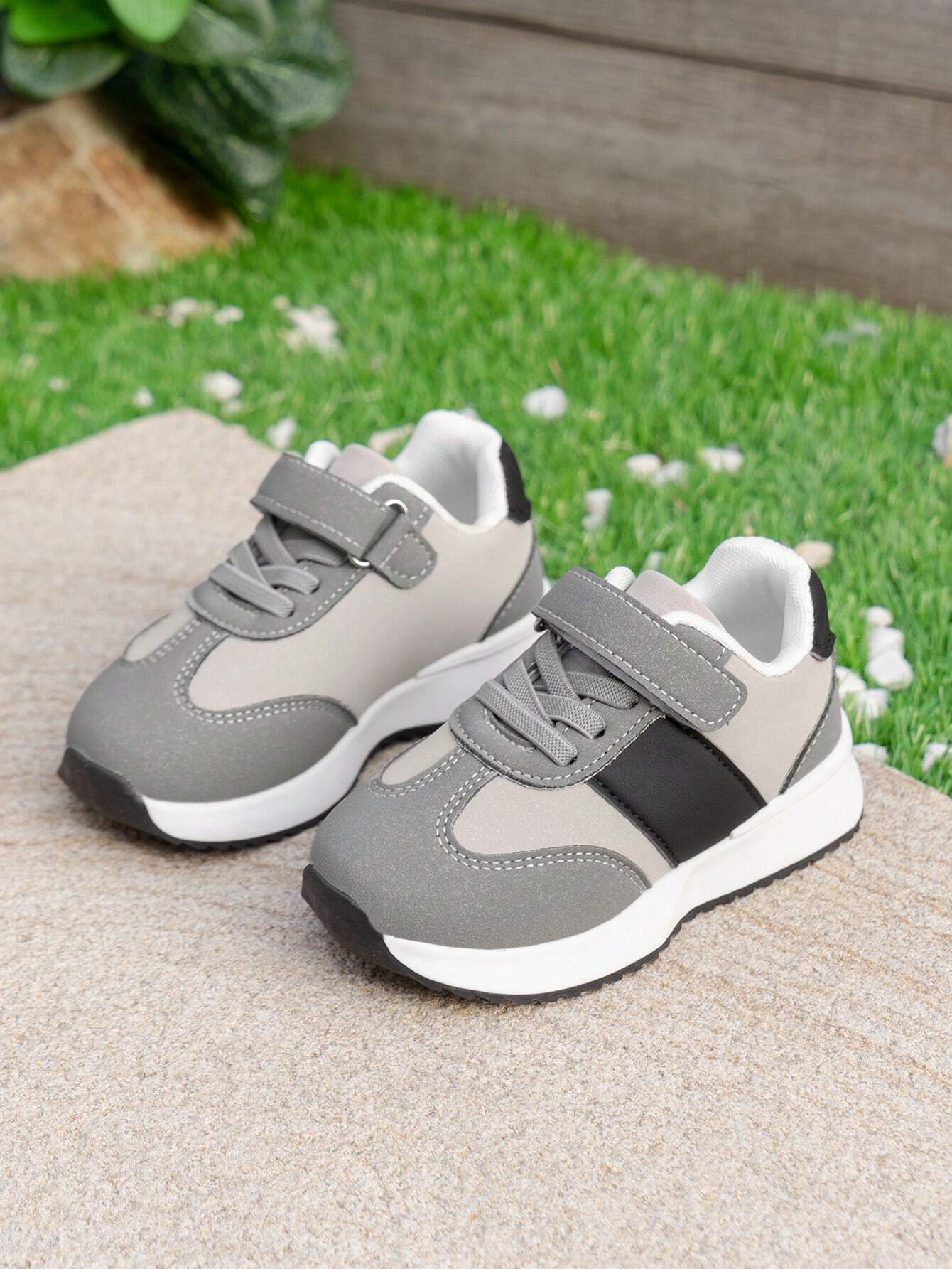 Kids' Soft Sole Sneakers Grey