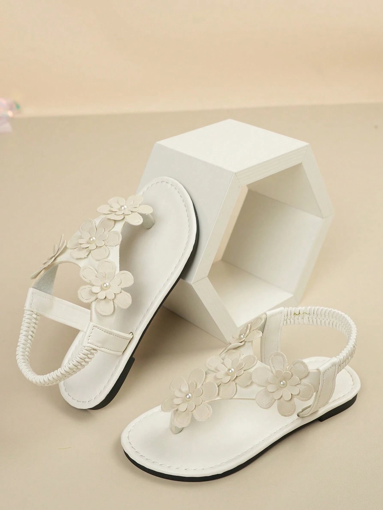Girls' Sandals Summer New Handmade Bead Flower Design Round Toe Flat