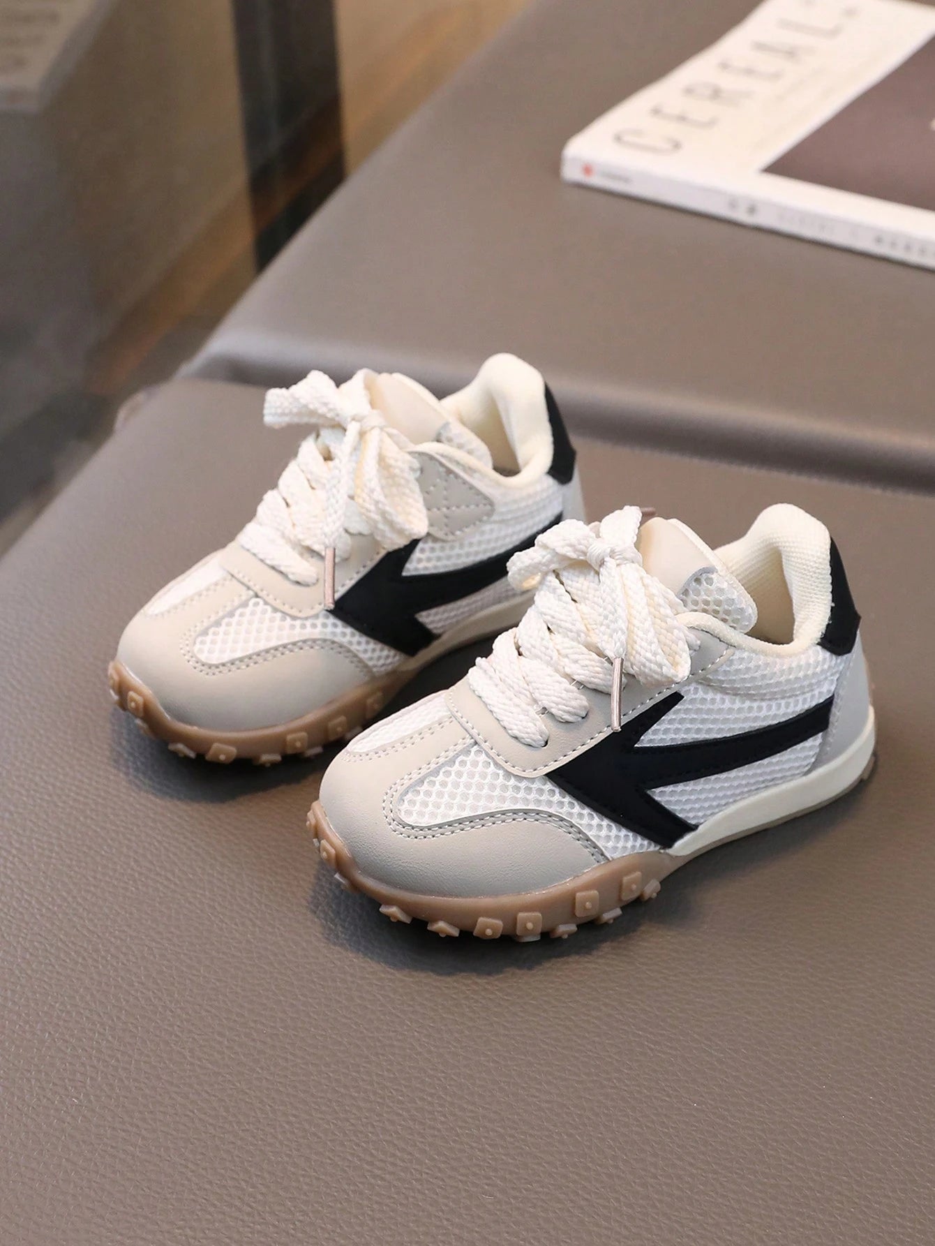 1 Pair Kids Fashion Sports Shoes