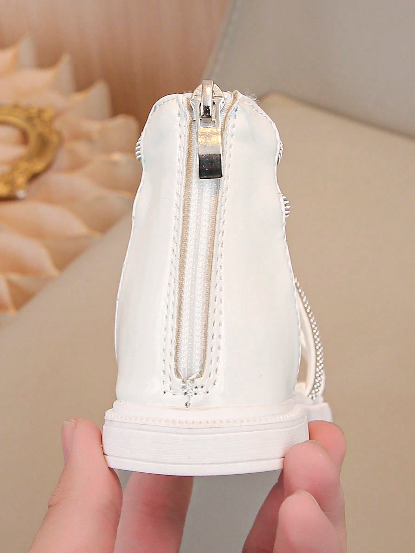 Stylish Full Diamond Soft Bottom Street Style Sandals
