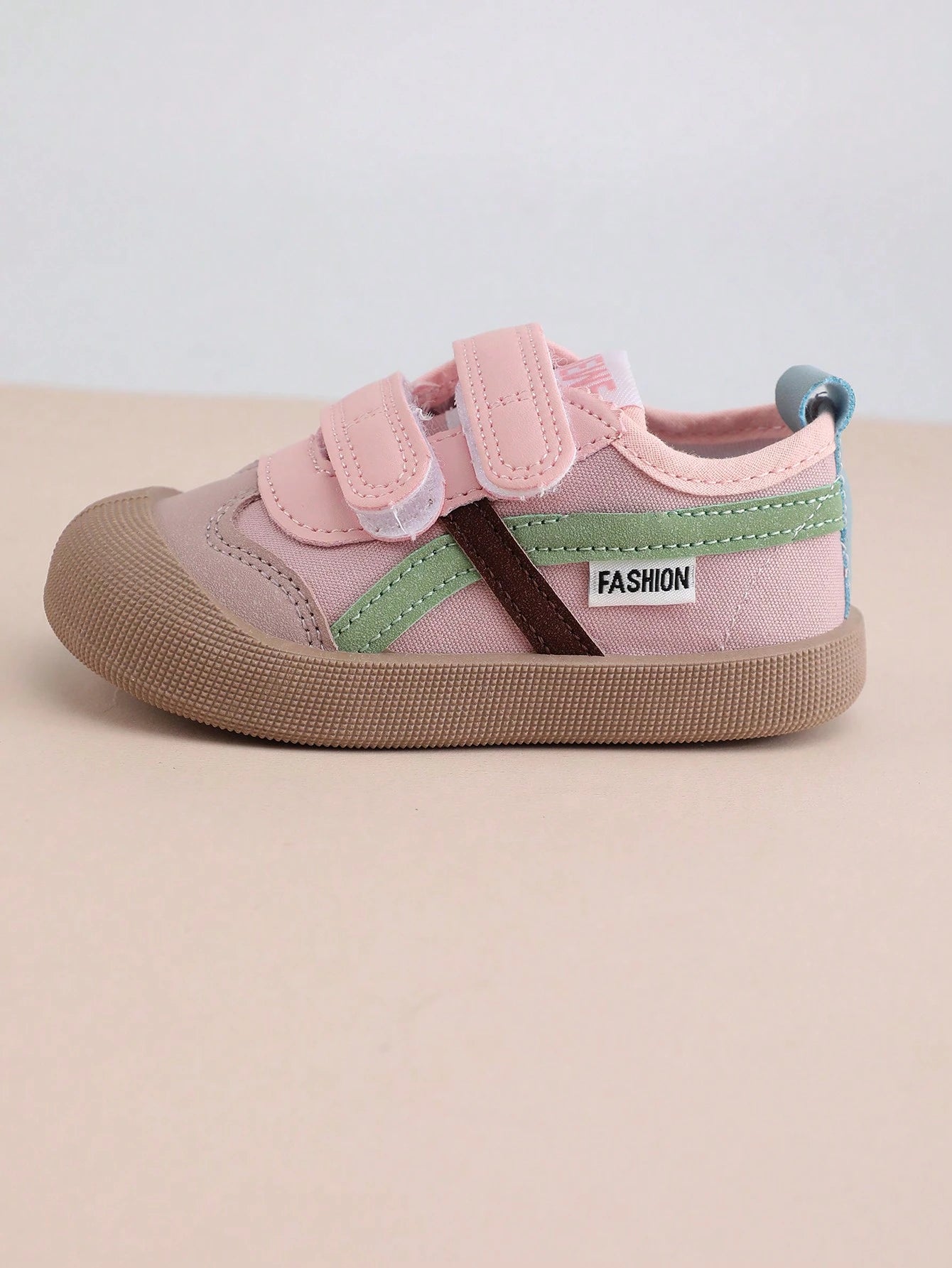 Fashionable Unisex Lightweight Rubber Sole Running Shoes