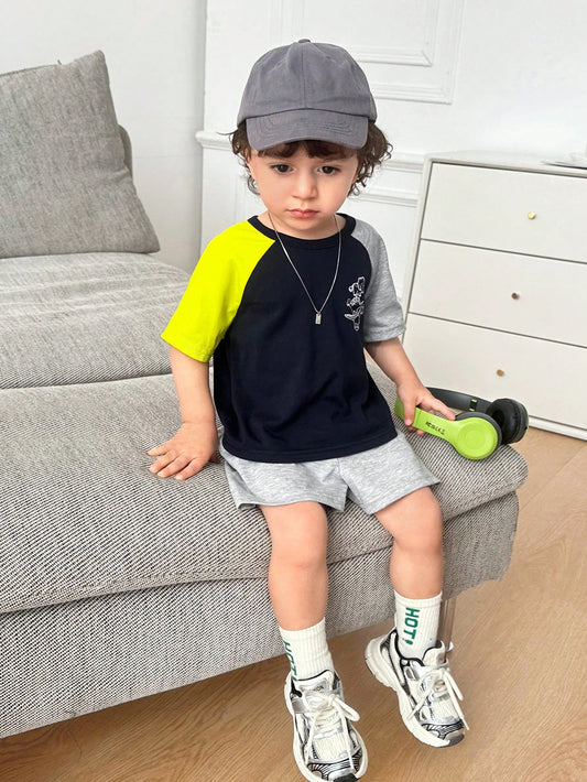 Toddler Boys/Girls Casual Funny Cute Dinosaur Print Loose T-Shirt And Gray Shorts Set