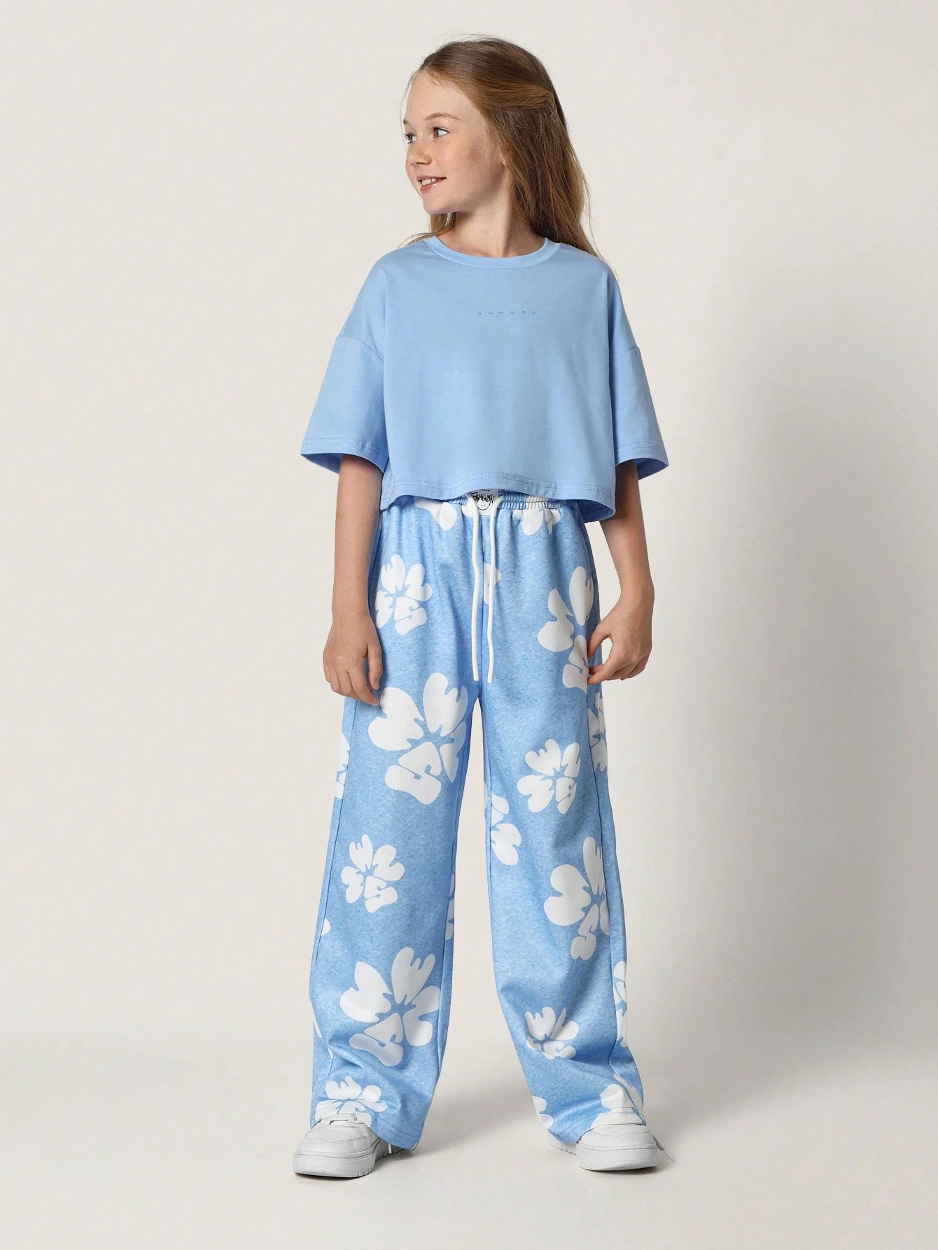 Tween Girls Everyday Play Crop Tee And Sweatpants With Flock Print Blue