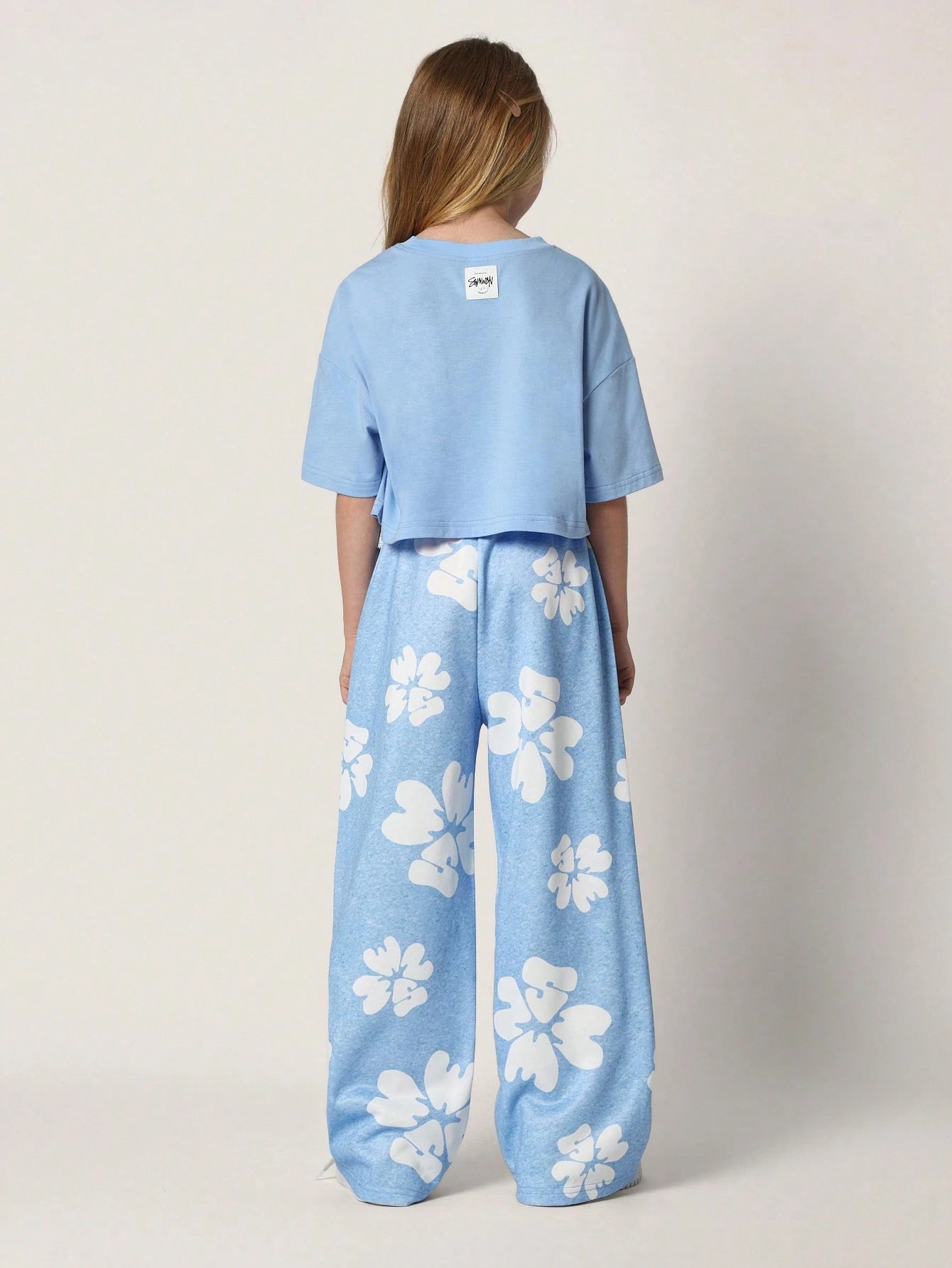 Tween Girls Everyday Play Crop Tee And Sweatpants With Flock Print