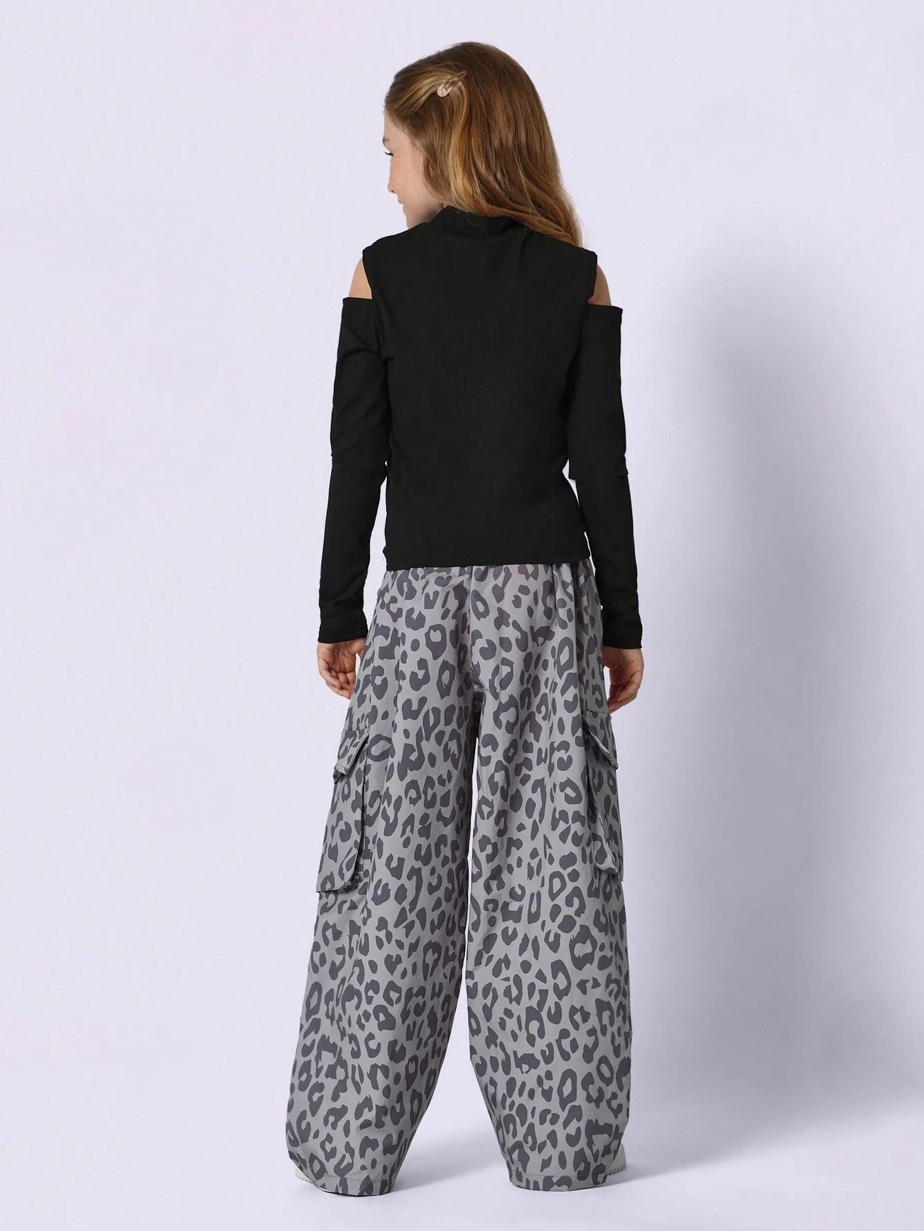 Tween Girls Slim Fit Cold Shoulder Rib Shirt And Cheetah Printed Cargo Pant