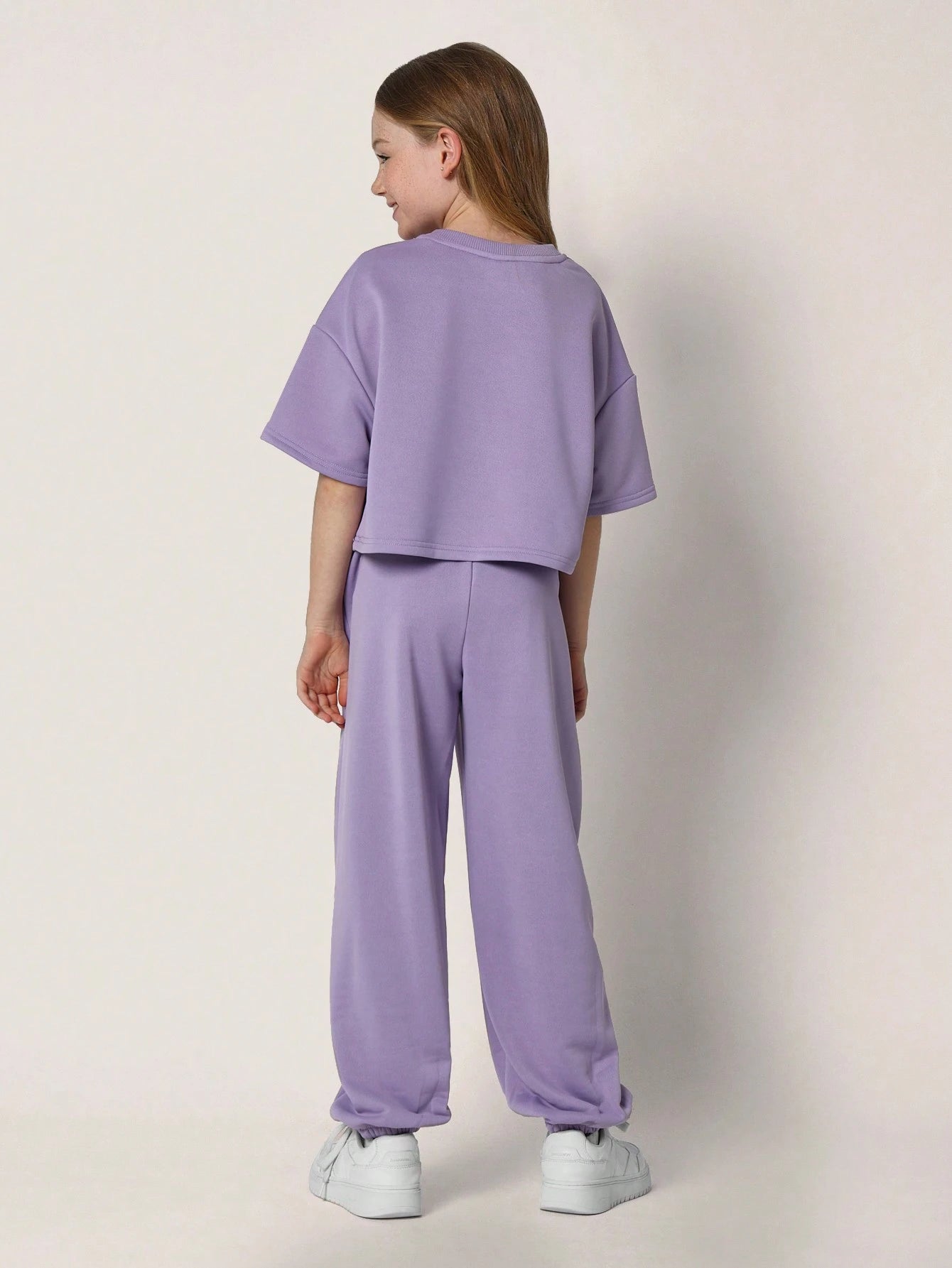 Tween Girls Comfy Boxy Crop Shirt And Jogger With Graphic Print