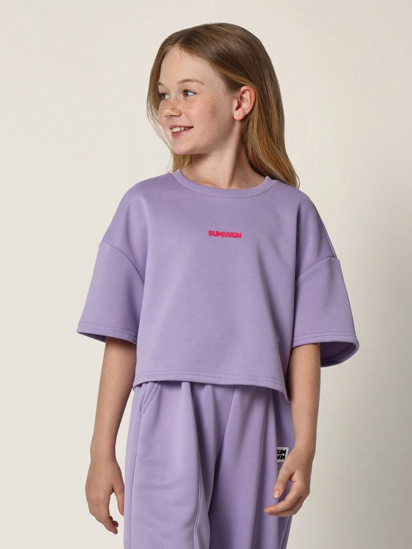 Tween Girls Comfy Boxy Crop Shirt And Jogger With Graphic Print